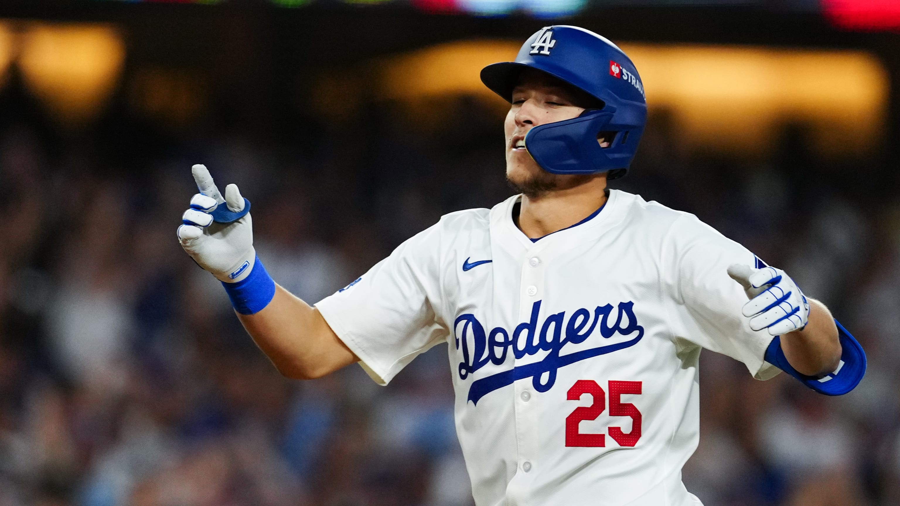 Tommy Edman wins 2024 NLCS MVP for Dodgers