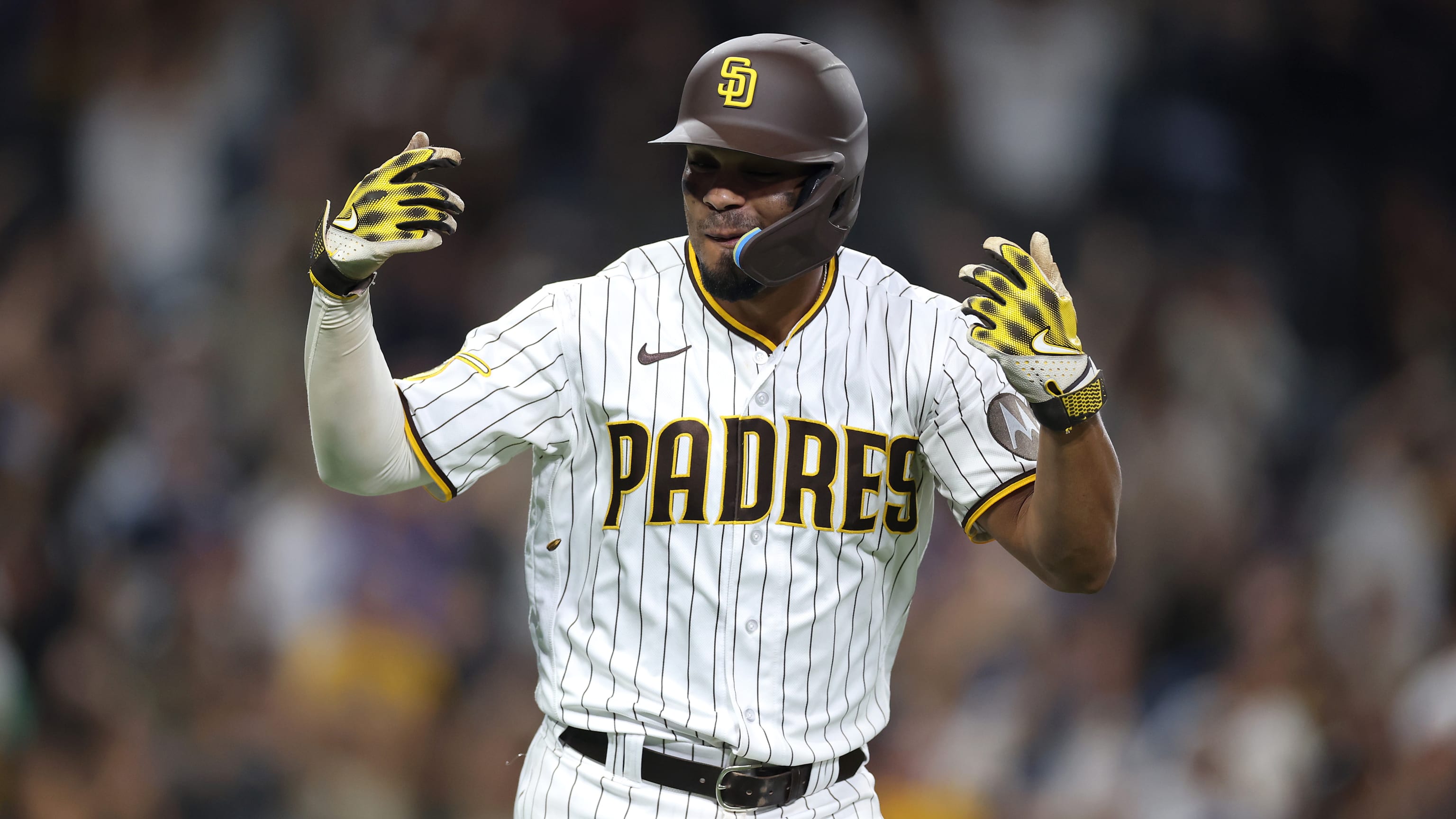 Rodgers singles leading off 9th to break up Padres' bid for