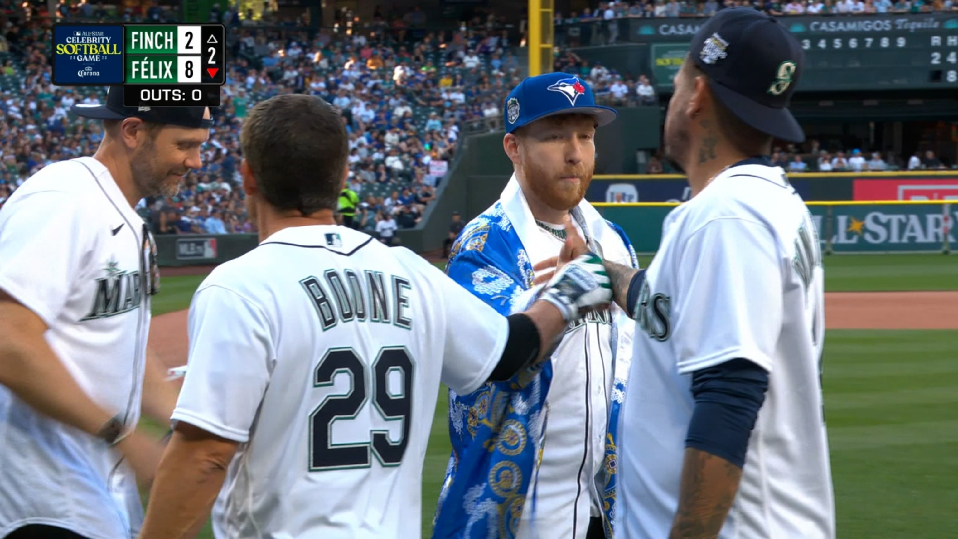 Best moments from the 2023 All-Star Celebrity Softball Game