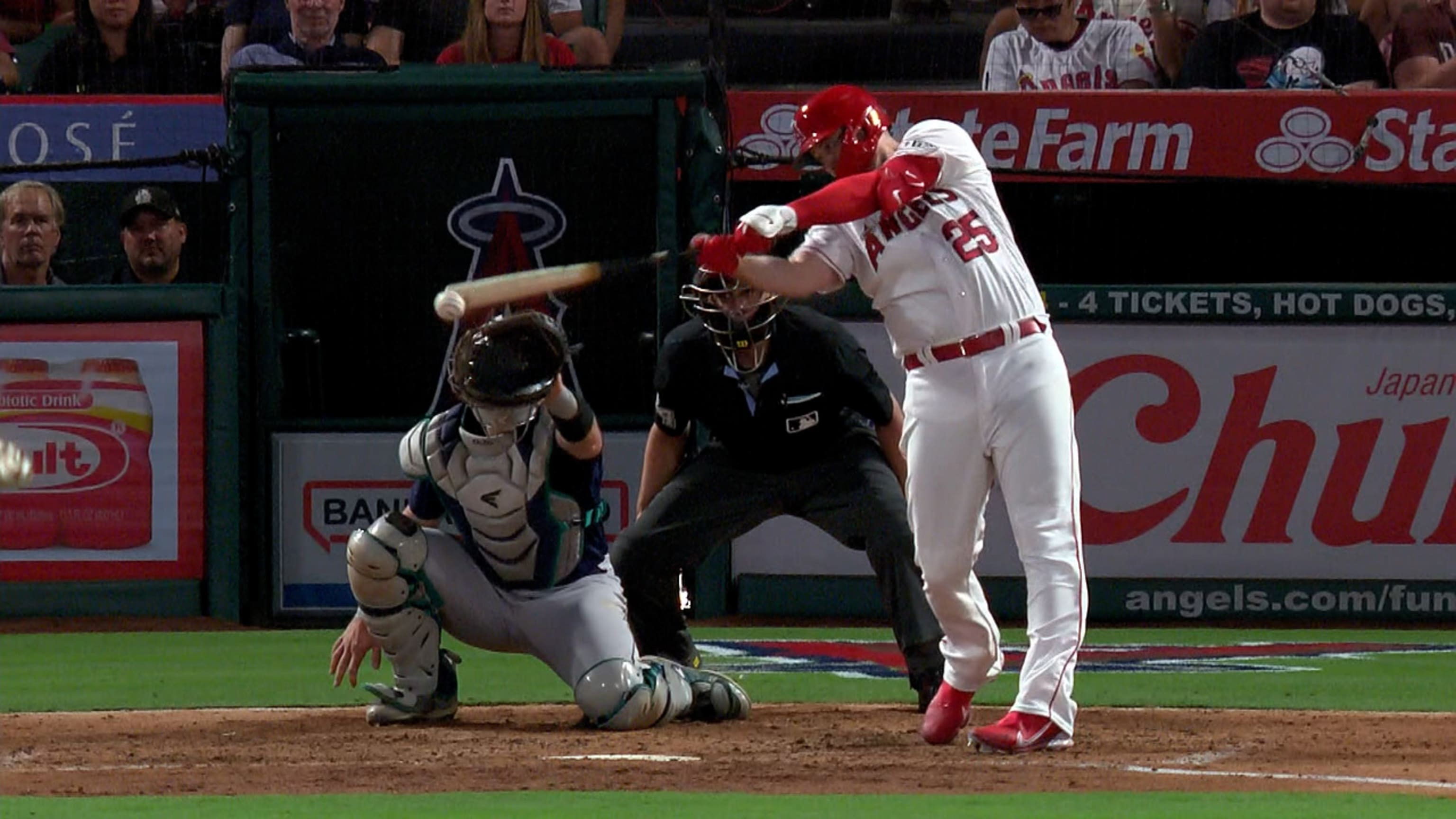 C.J. Cron produce con sencillo