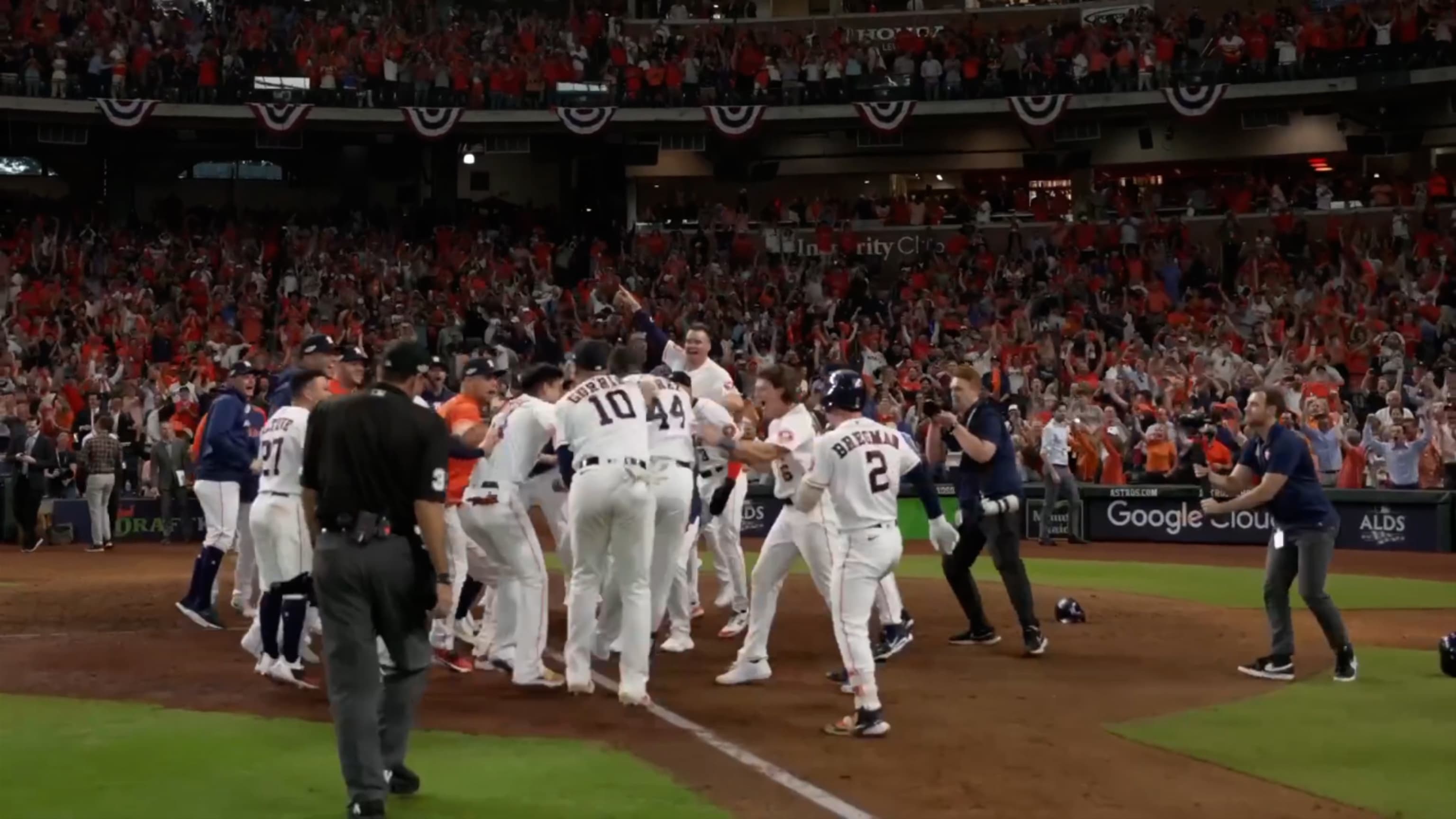 Astros fans celebrate postseason before Game 1 of ALDS