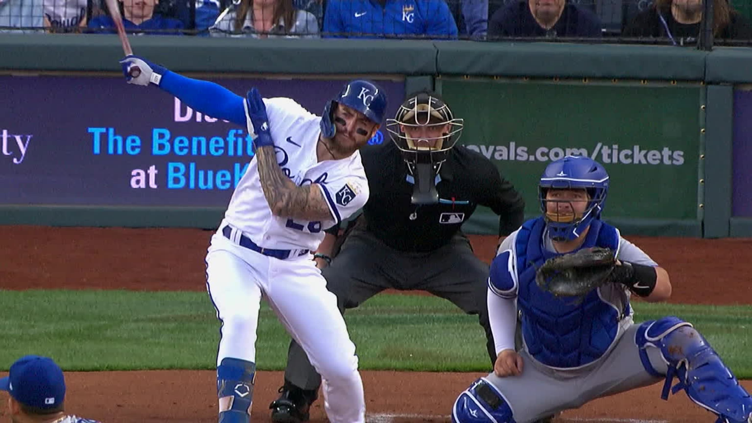 Kyle Isbel's RBI single to right