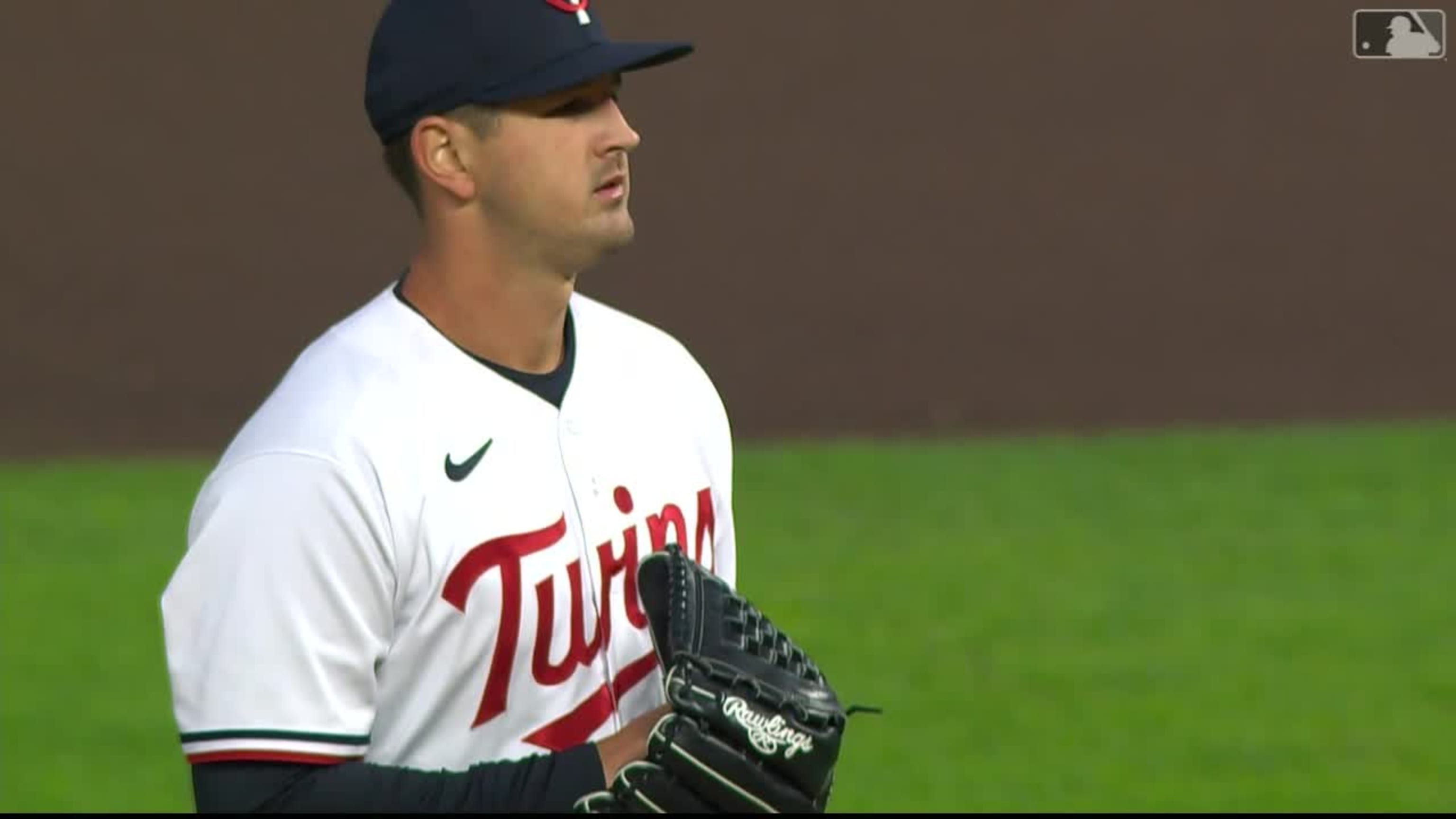 Twins' Tyler Mahle leaves game against Royals with shoulder fatigue - The  Athletic