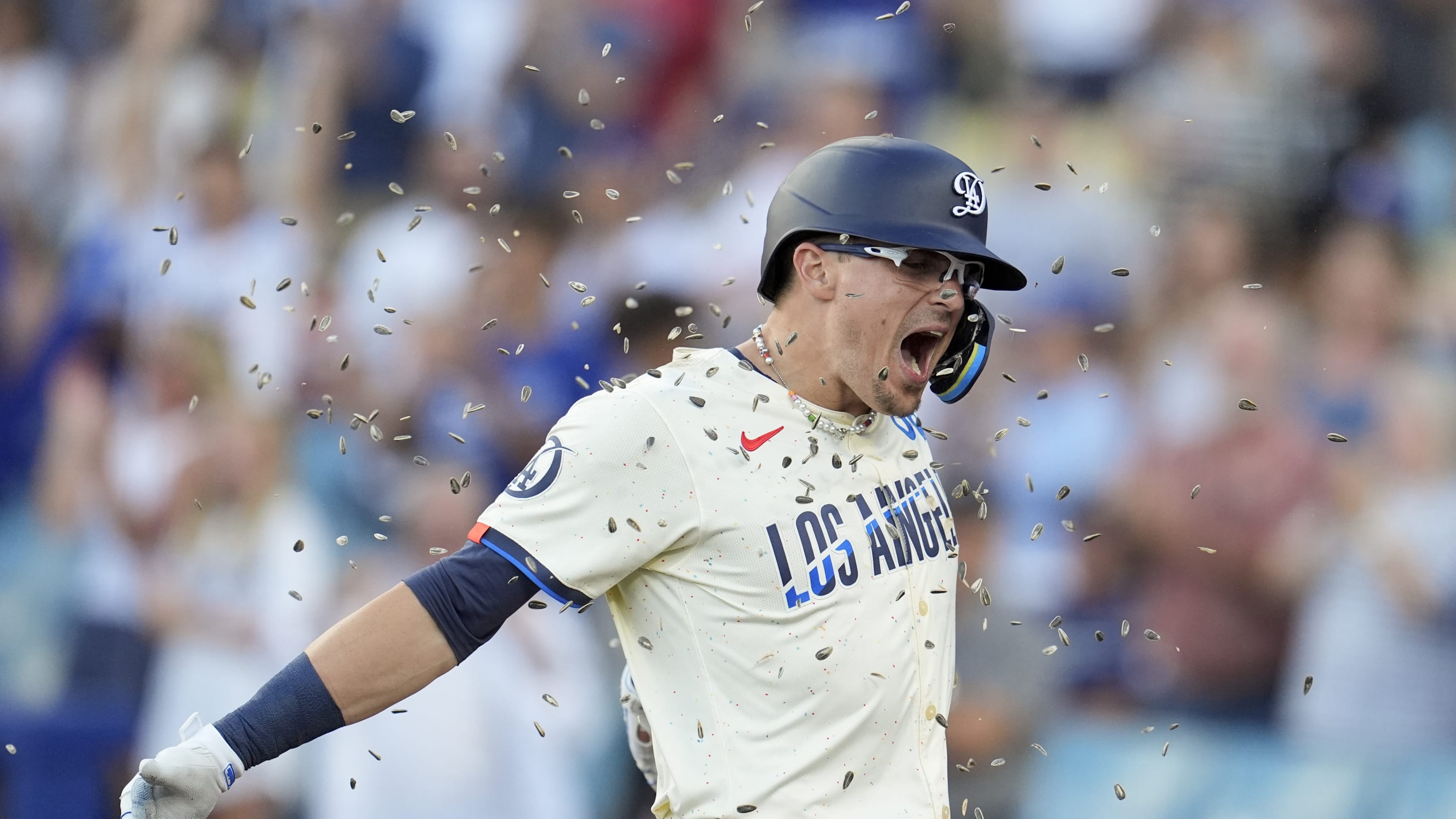 Kiké Hernández contract with Dodgers: $6.5 million, one year