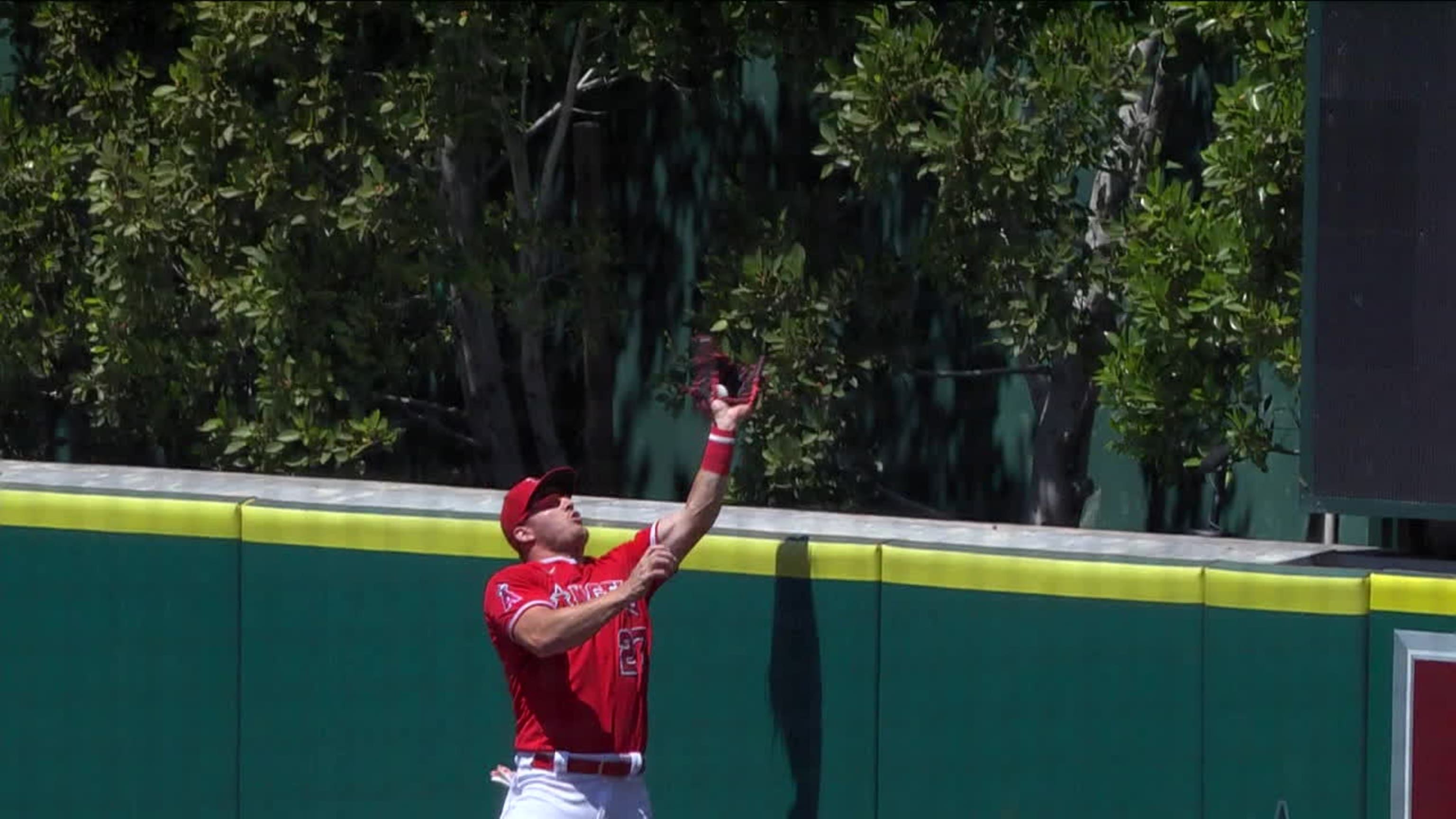 Spikes mike trout sales 218