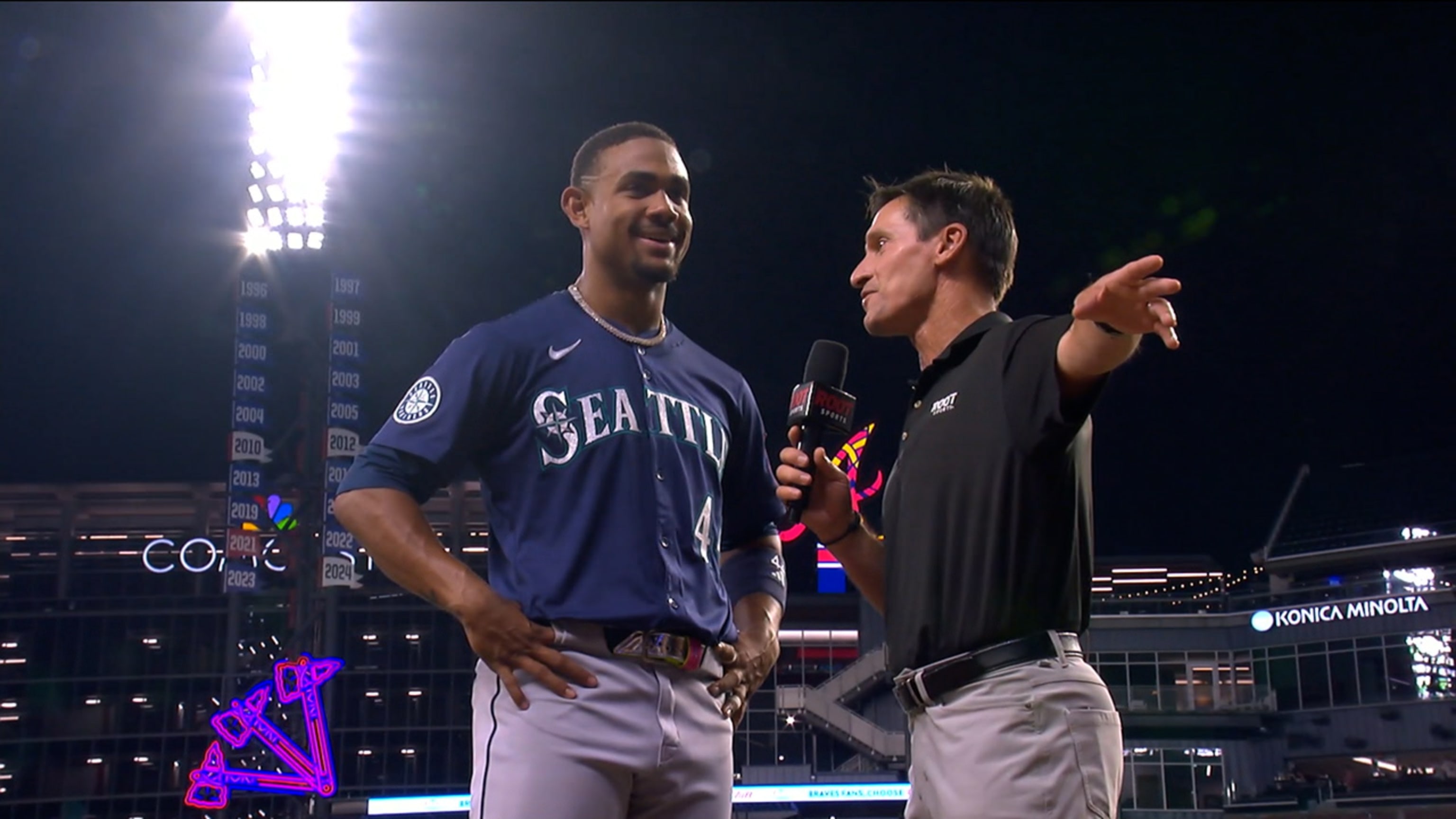 Julio Rodríguez hits 2 HRs, Cal Raleigh has 1; Mariners win