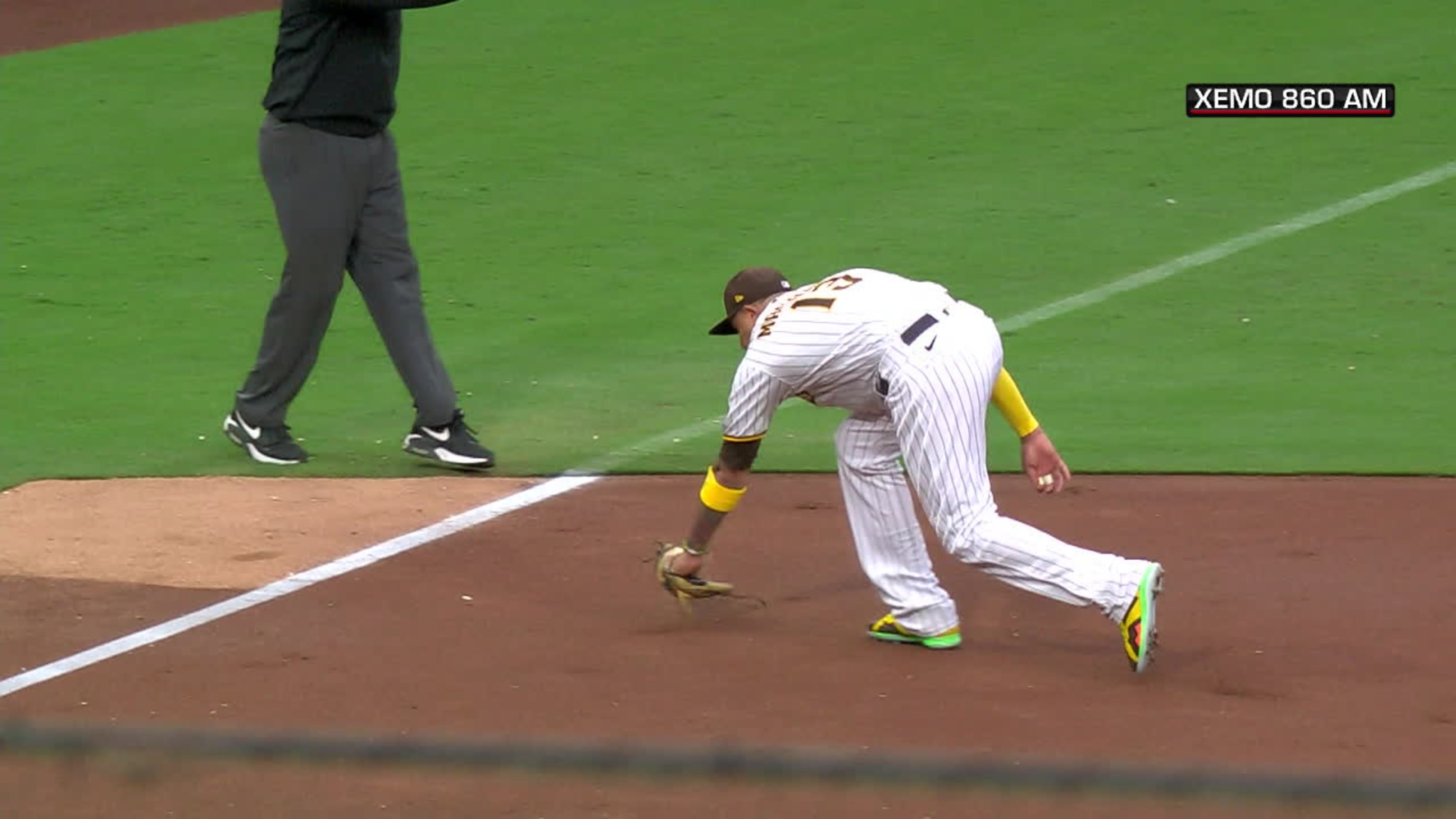 Gran jugada de Manny Machado