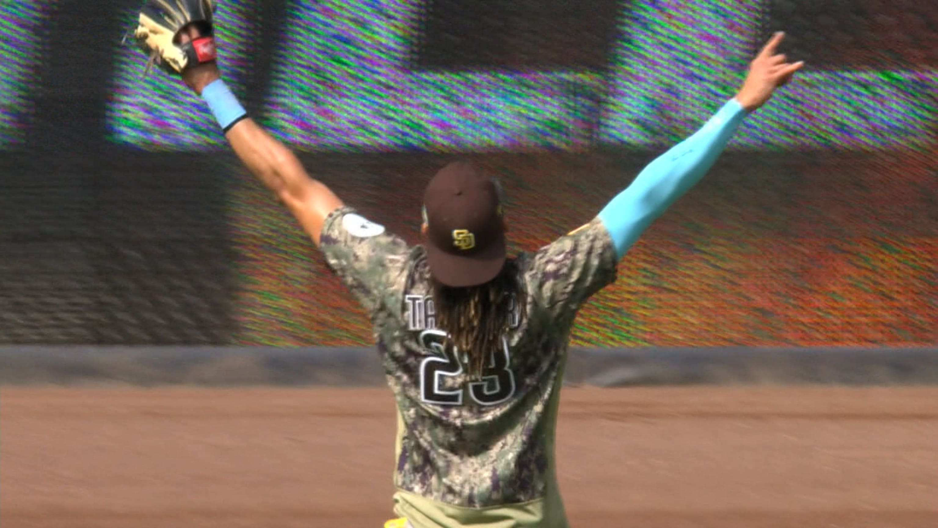 Hader suma su salvado 18