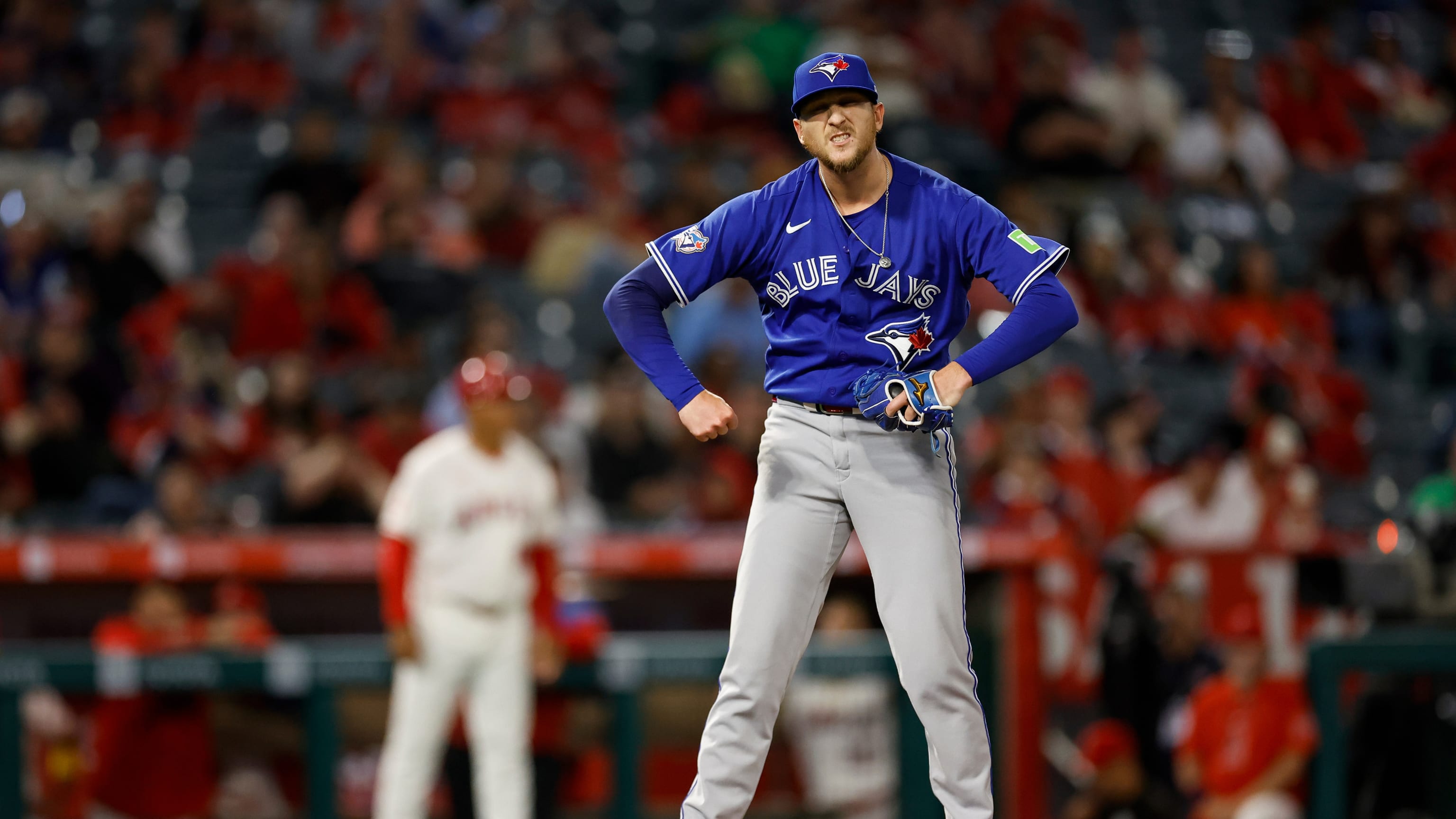 Blue Jays bus to Anaheim before winning series opener
