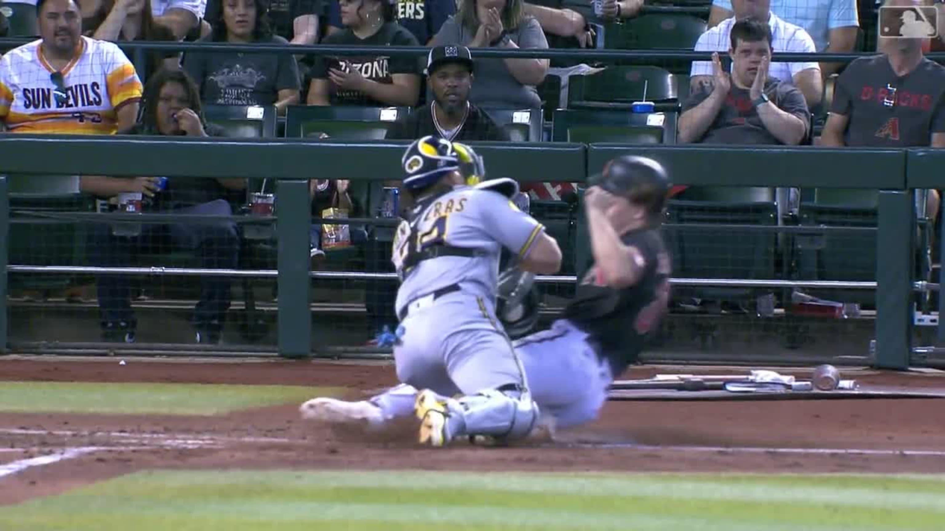 Luke Voit's smooth backhand play, 04/12/2023