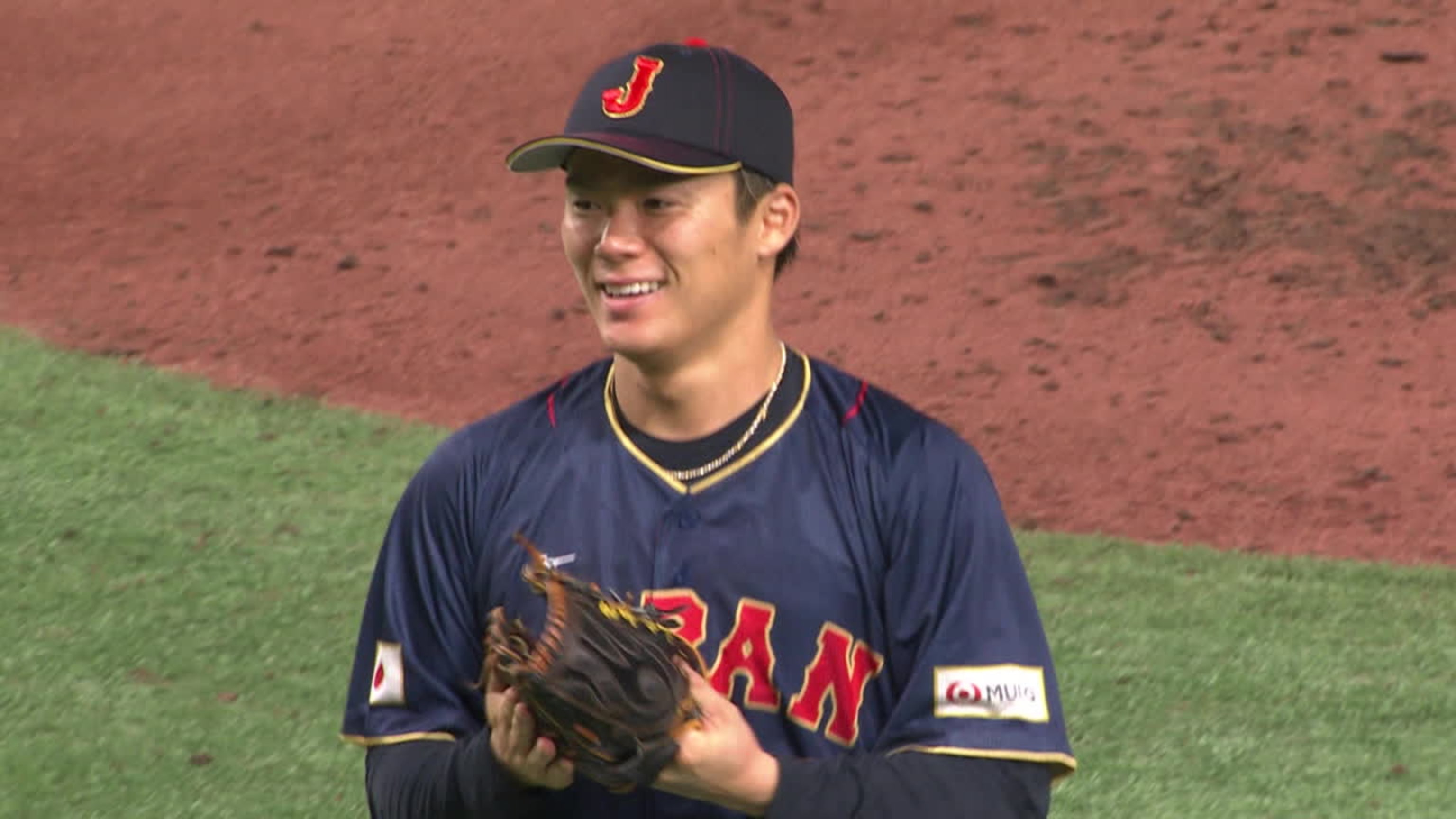 Yoshinobu Yamamoto poncha a 8