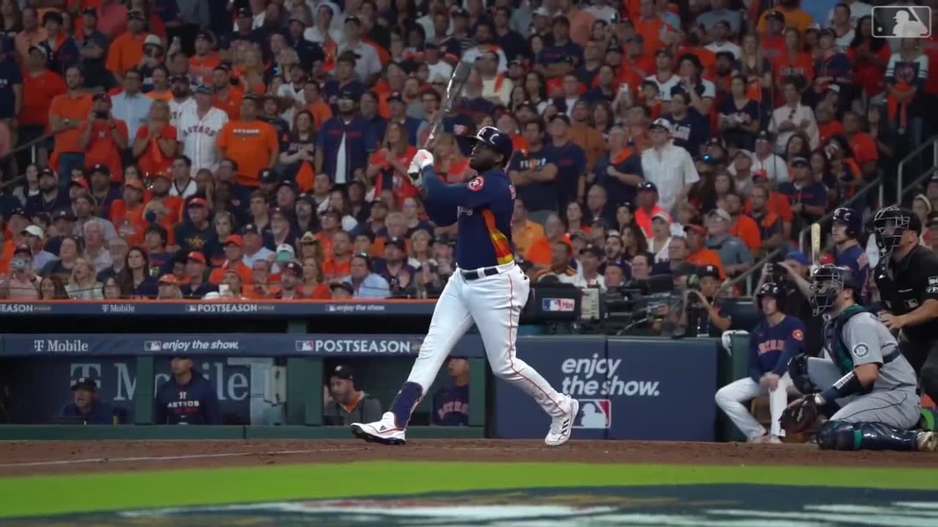 3rd-base view of Alvarez's homer