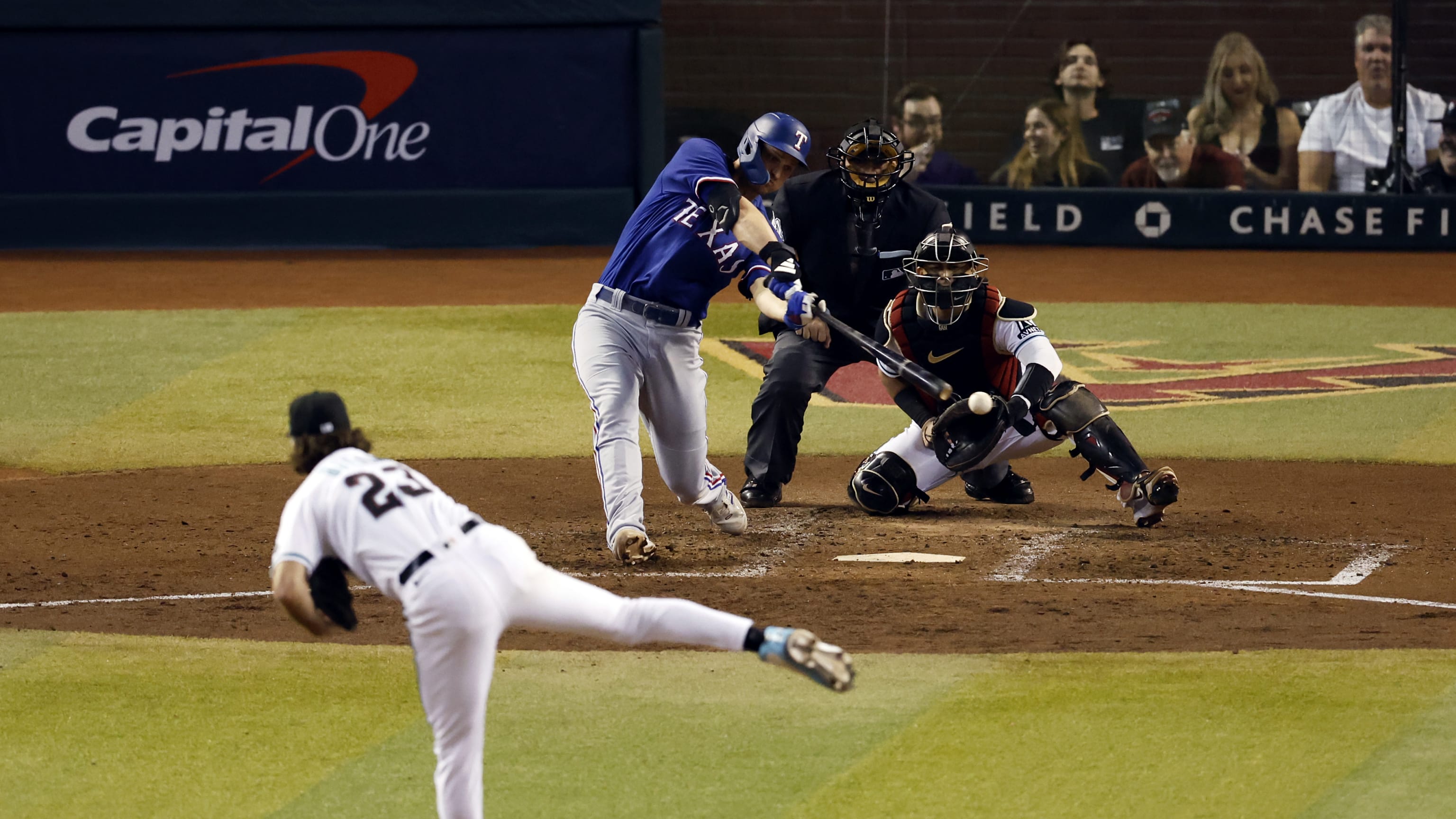 Seager rompe no-hitter en el 7mo