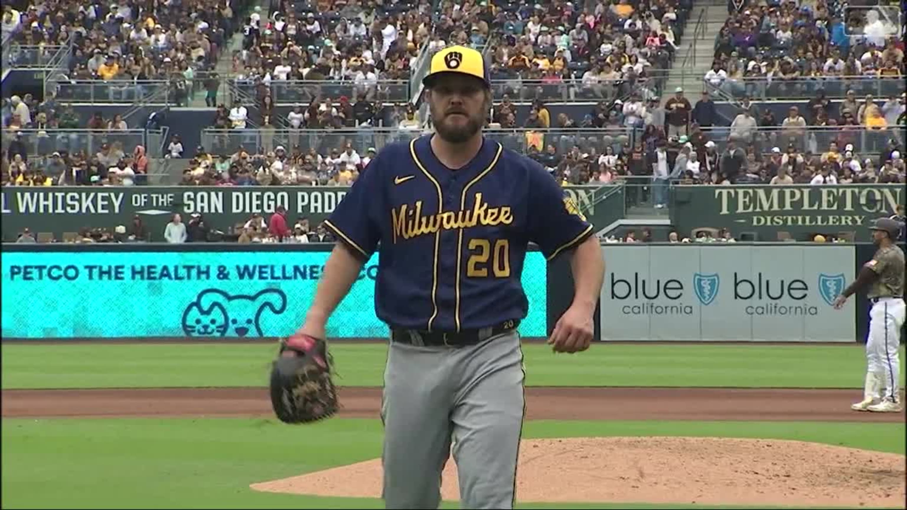 Wade Miley stars as Brewers beat Yu Darvish, Padres 1-0