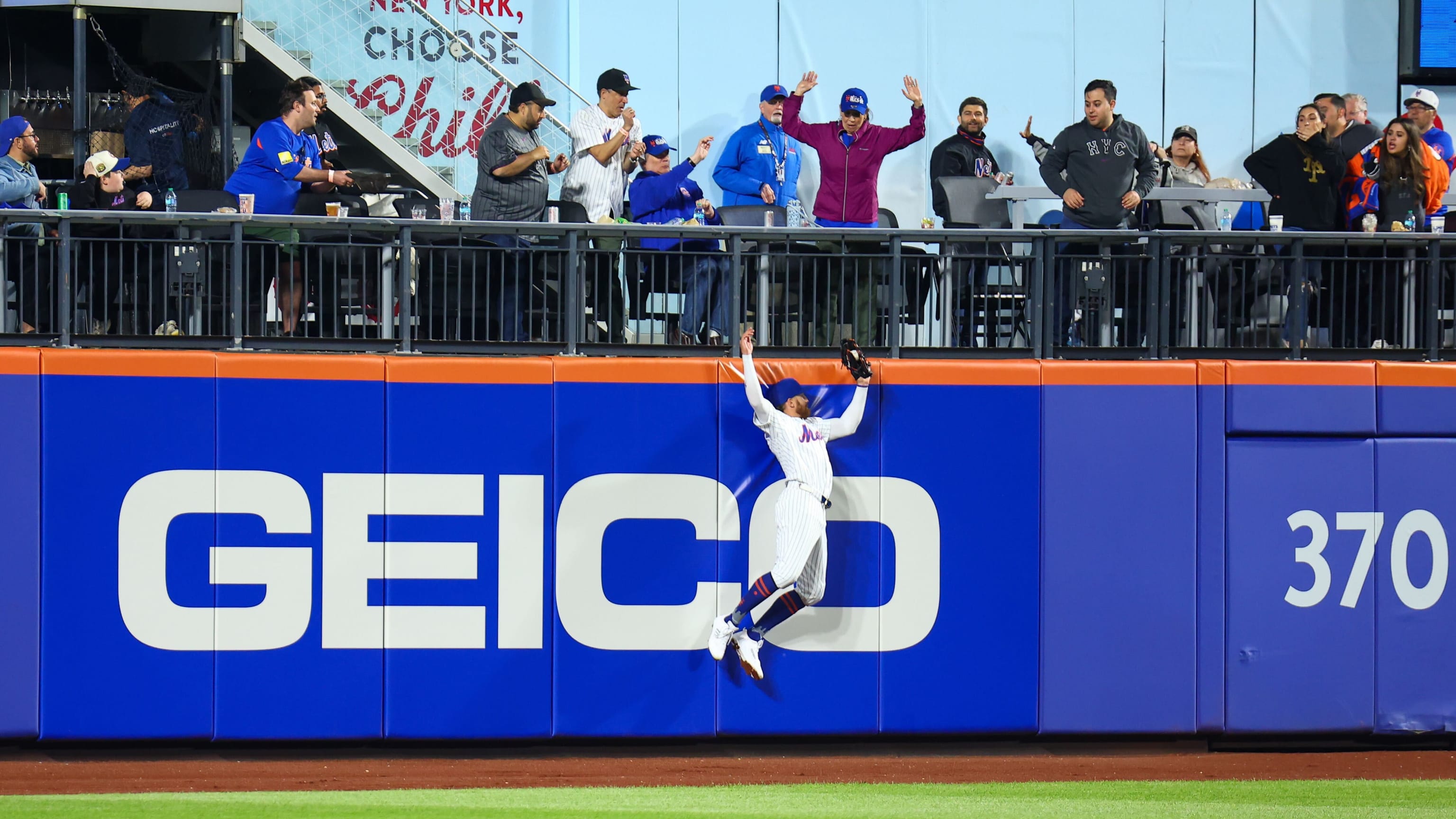 Brandon Nimmo se roba un jonrón