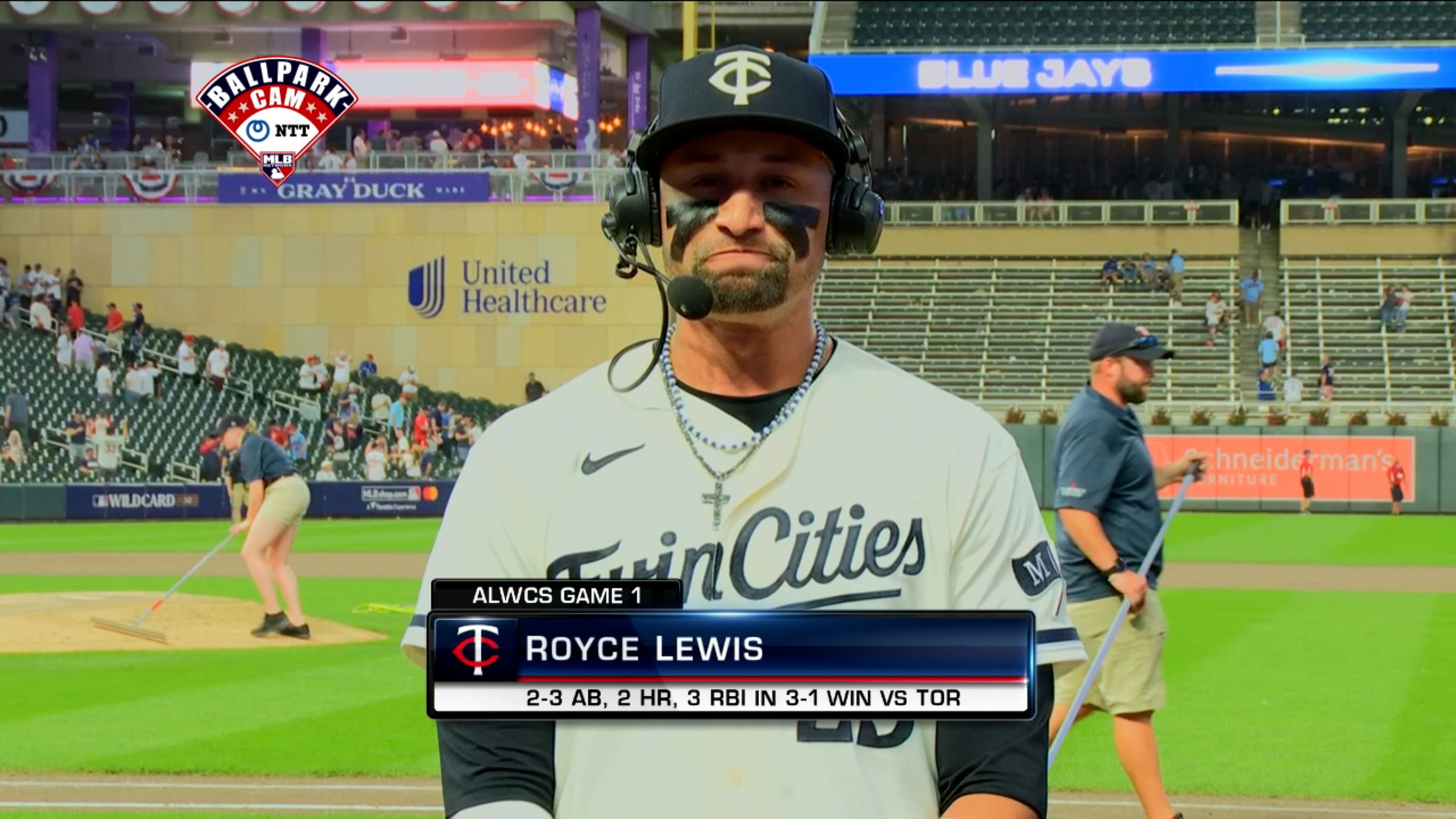 Royce Lewis the hero as Twins end 18-game playoff losing streak