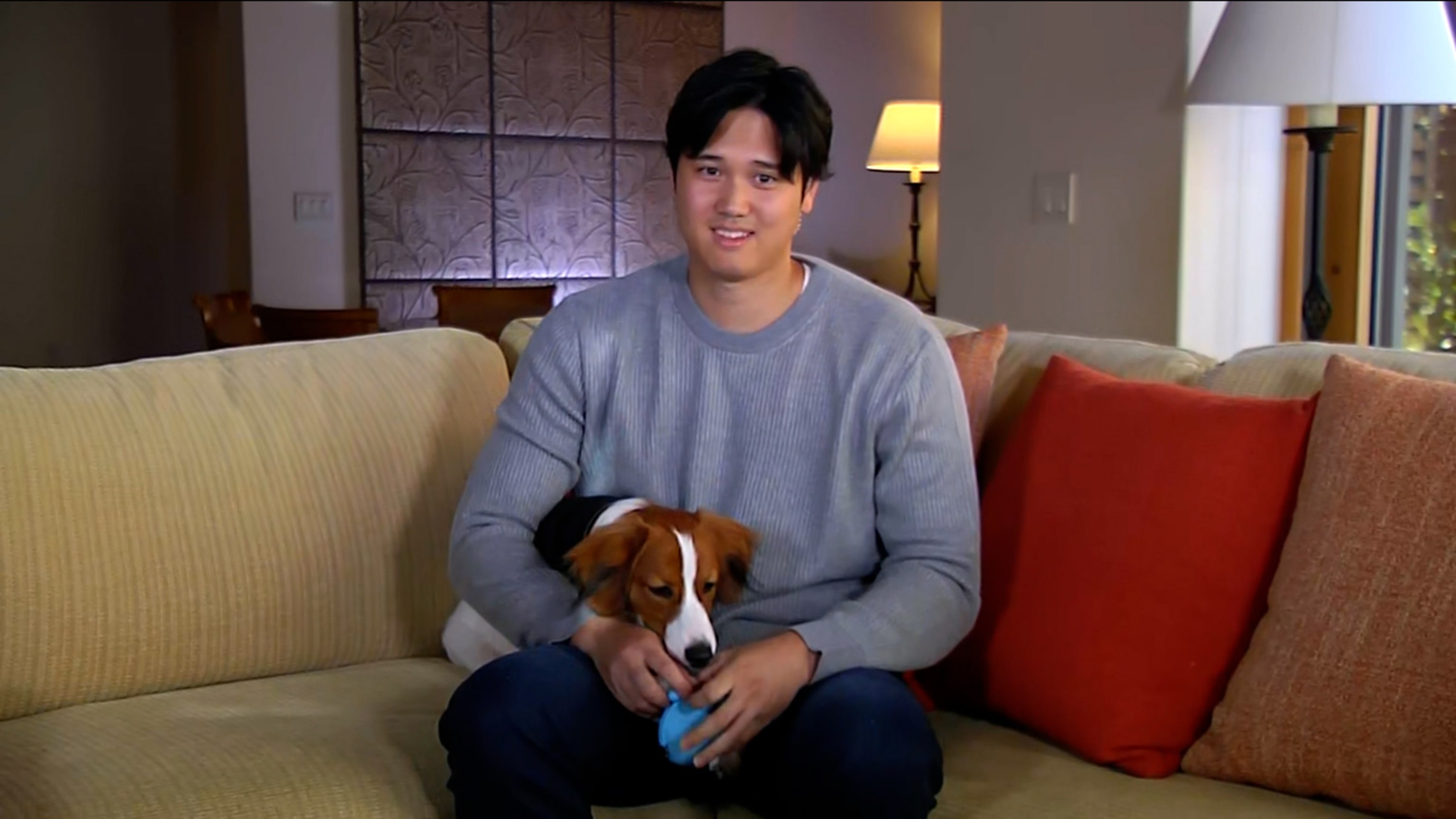 Shohei Ohtani's dog debuts during MVP announcement