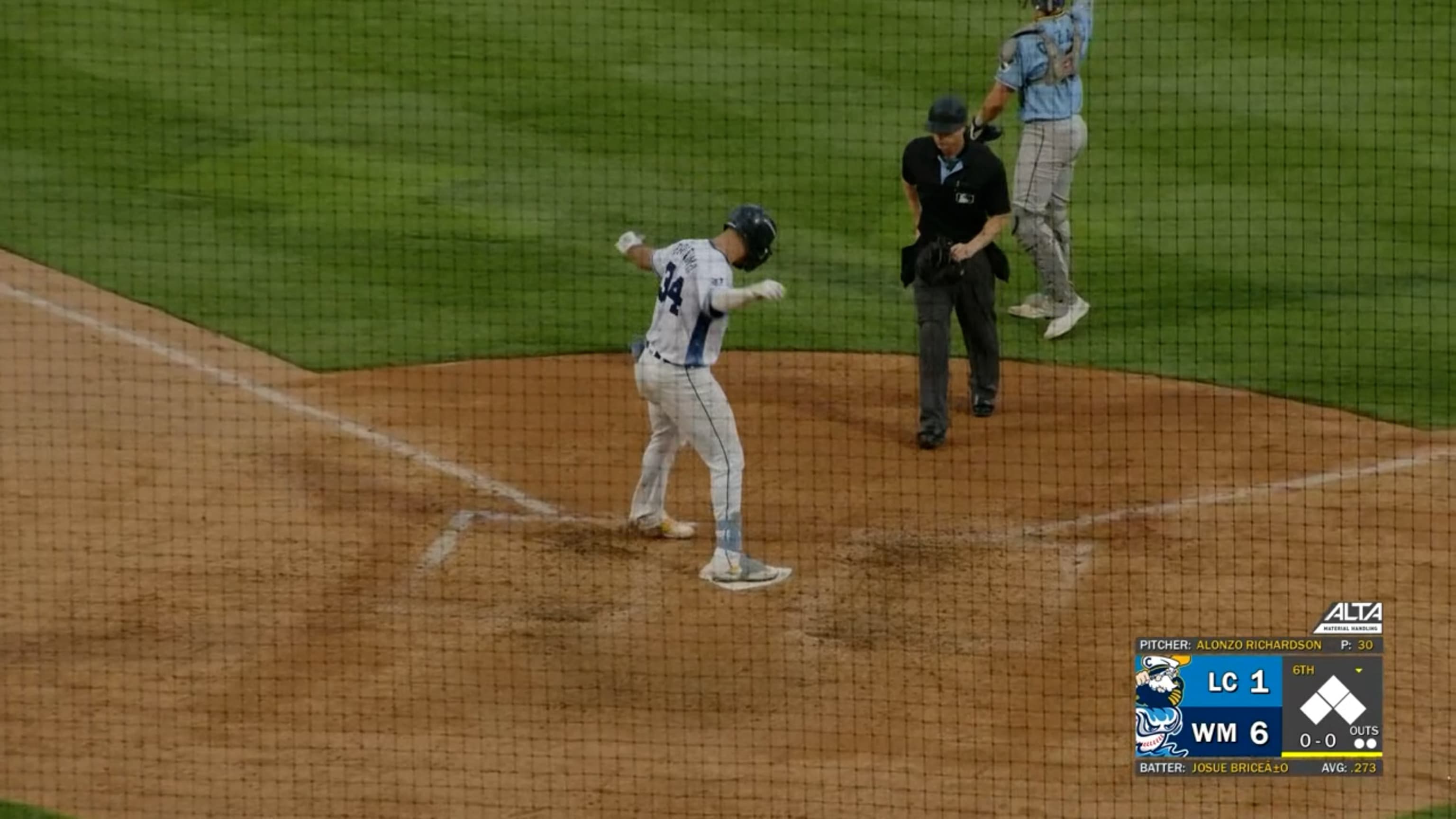 Josue Briceño's four-hit game