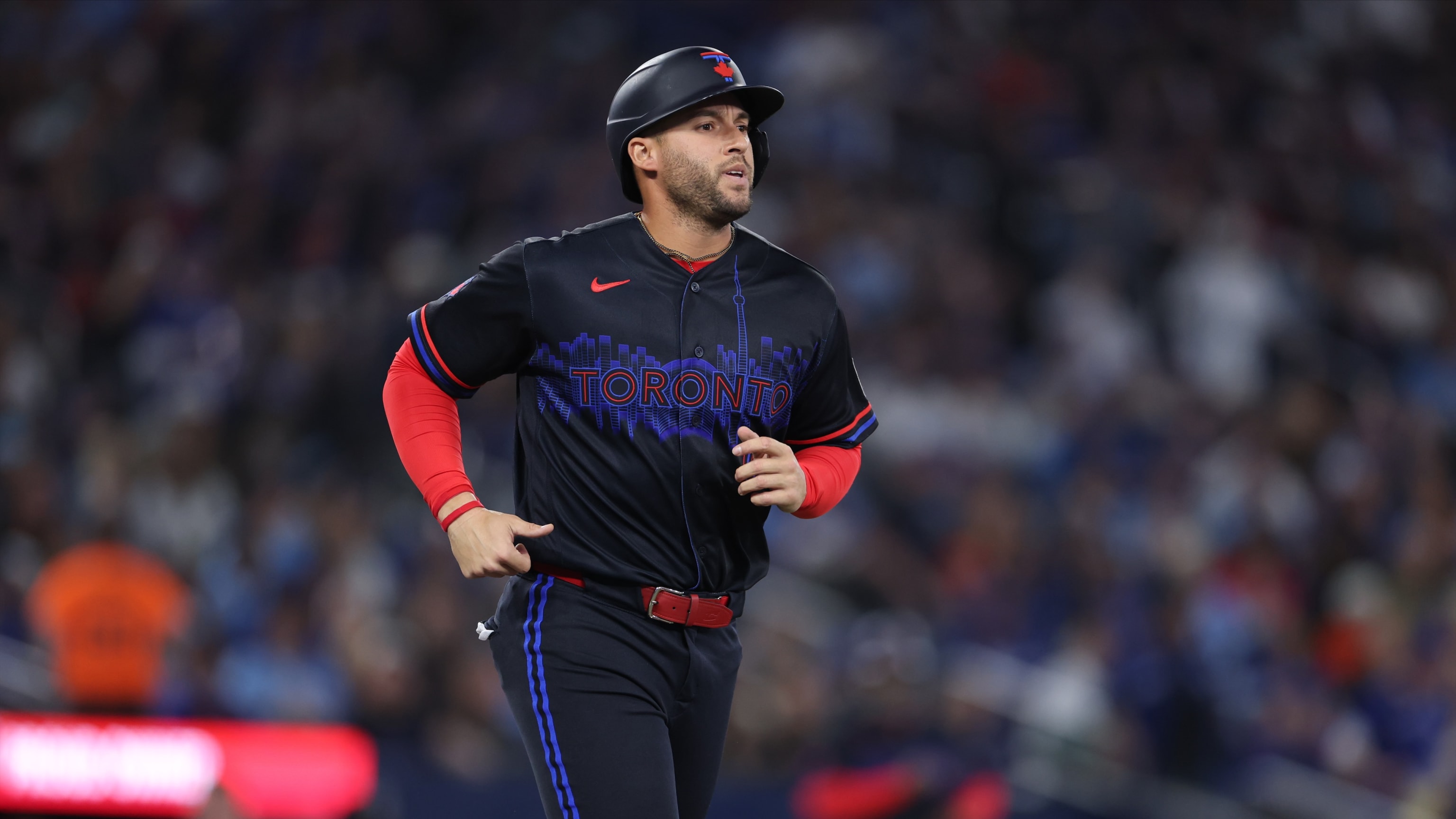 George Springer leaves Blue Jays' game against Twins with broken left toe