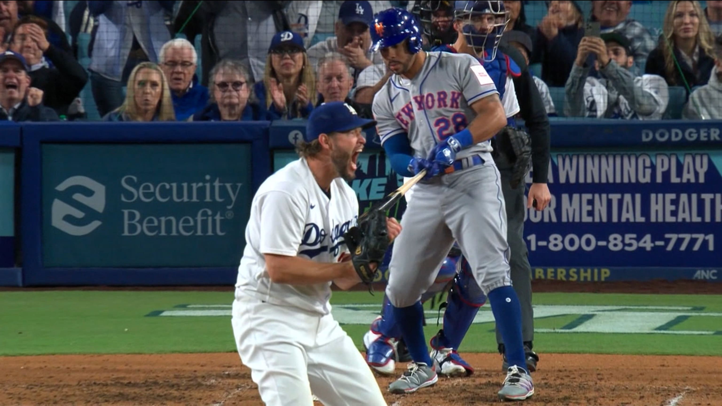 Clayton Kershaw gets 200th career win