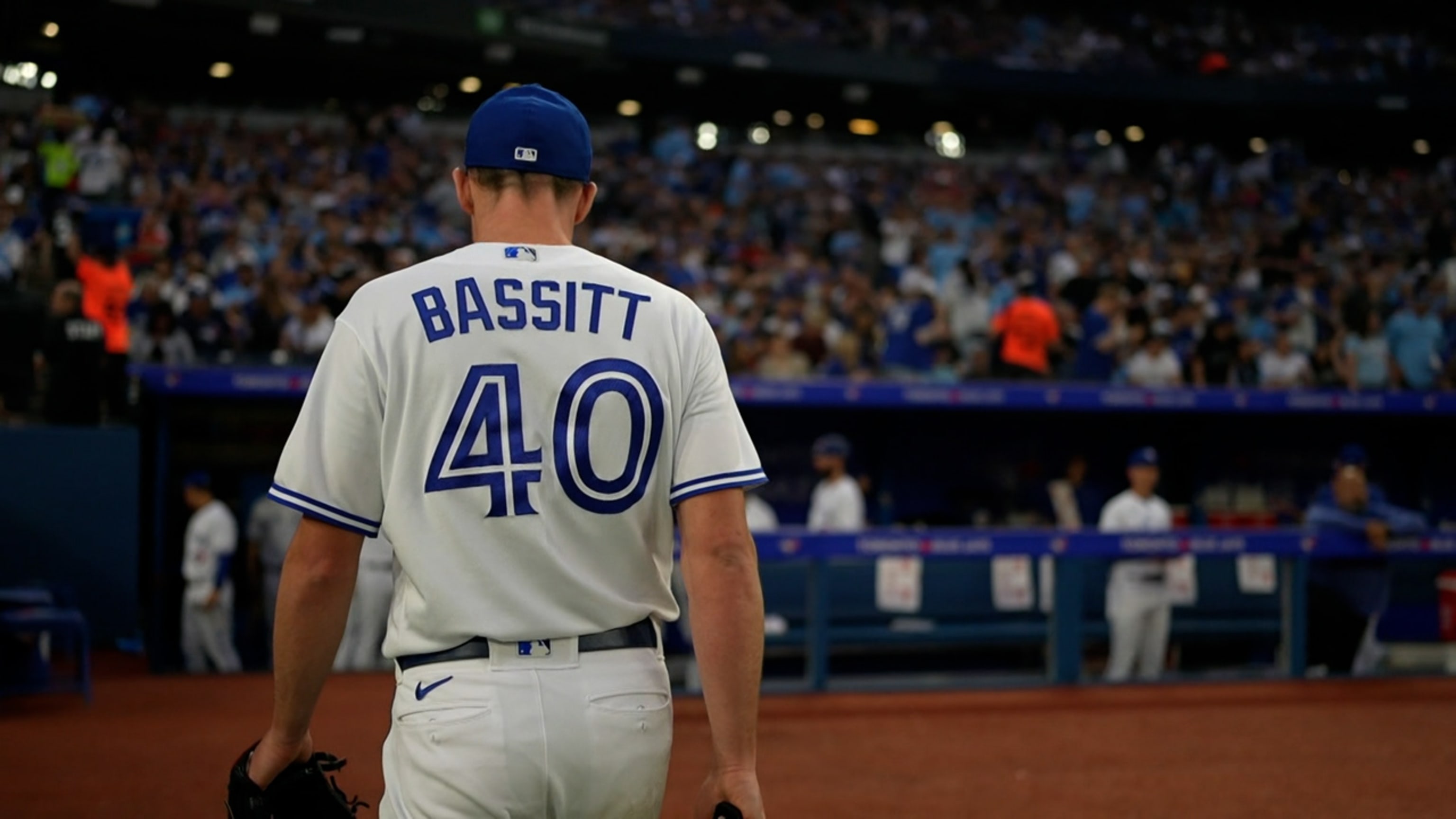 Oh baby: Winning weekend completed for Blue Jays Chris Bassitt