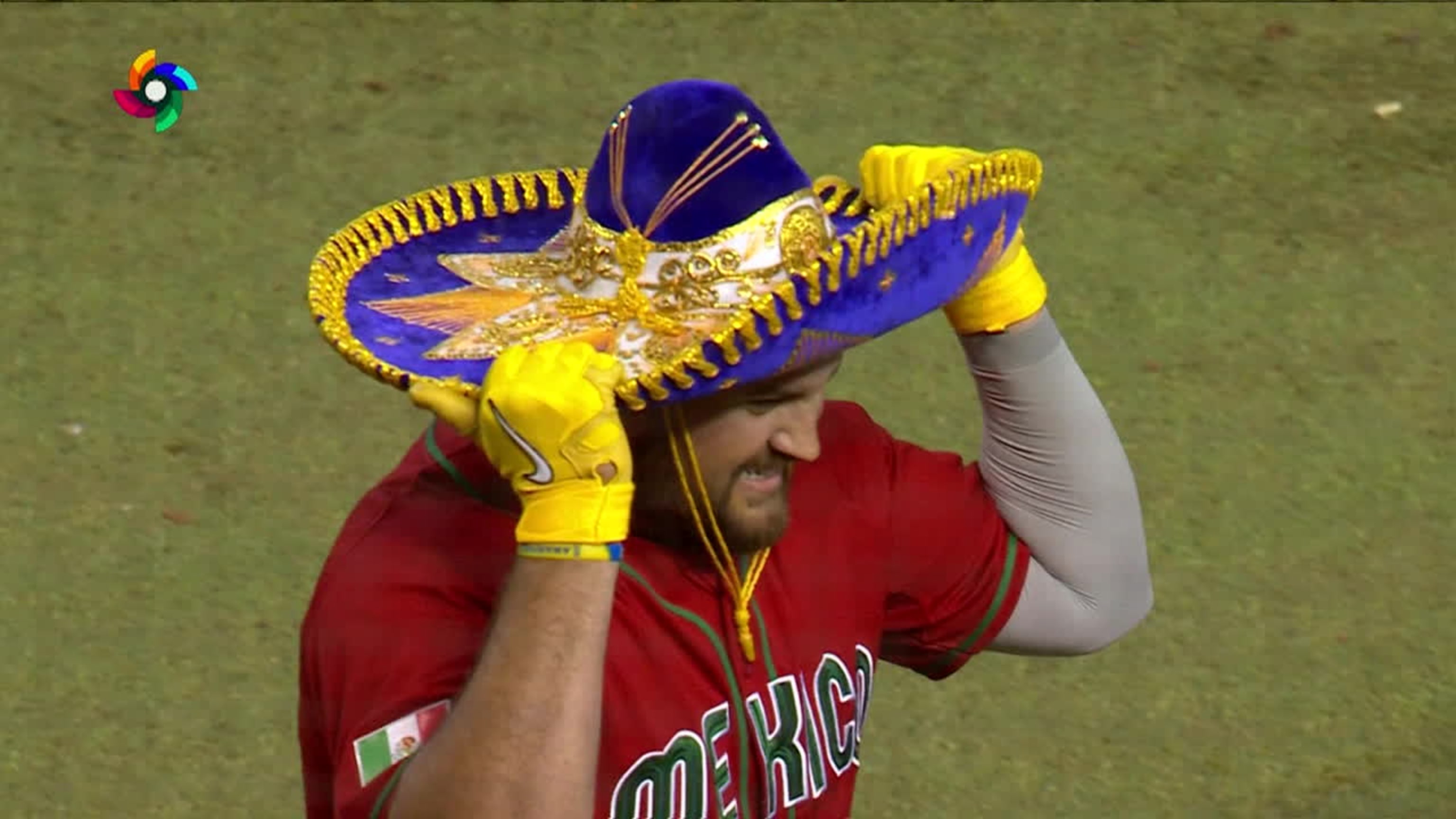 Randy Arozarena HAMMERS an RBI double to add to Mexico's lead over Canada,  3-1