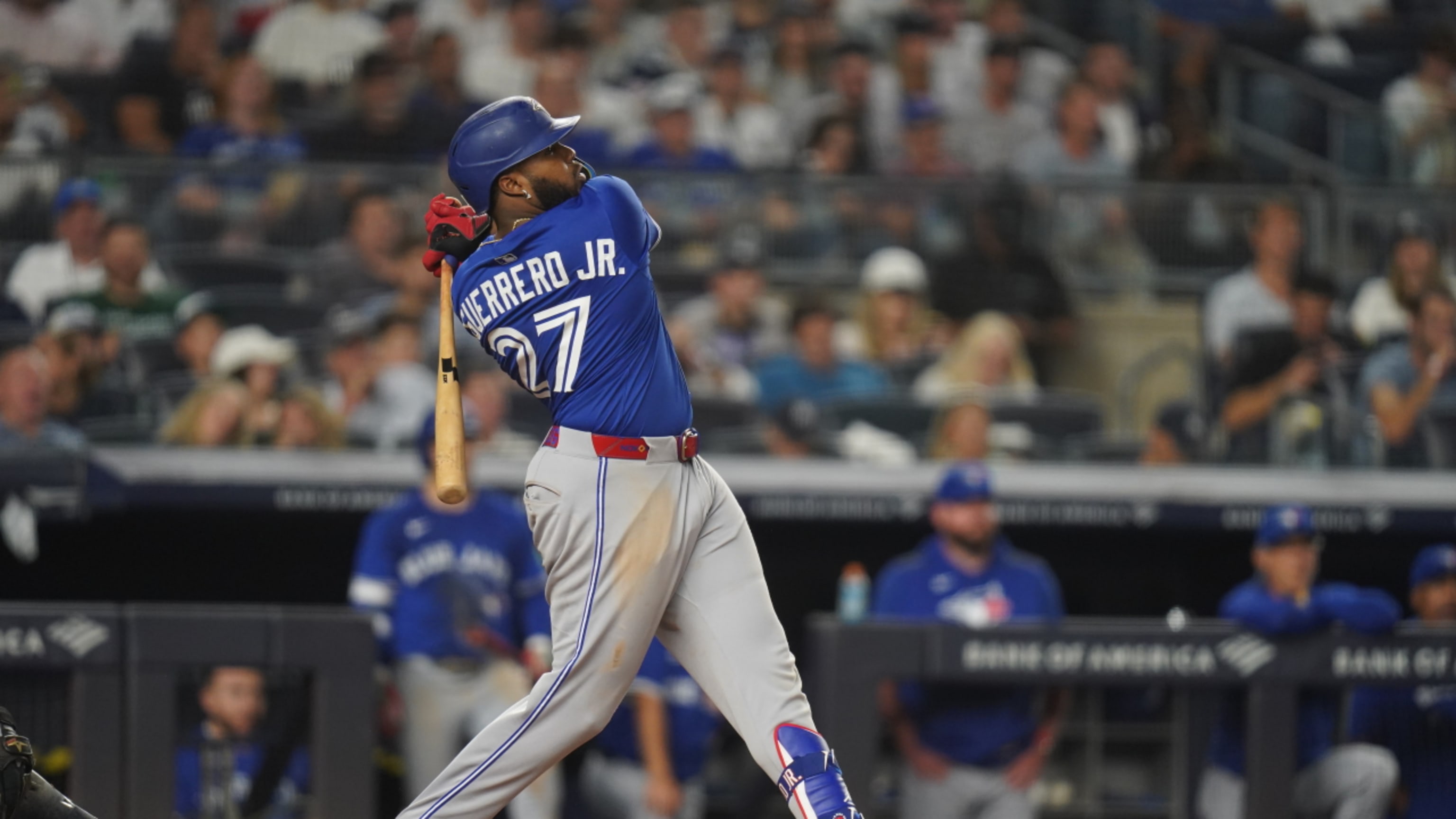 Vladimir Guerrero Jr. pega jonrón solitario