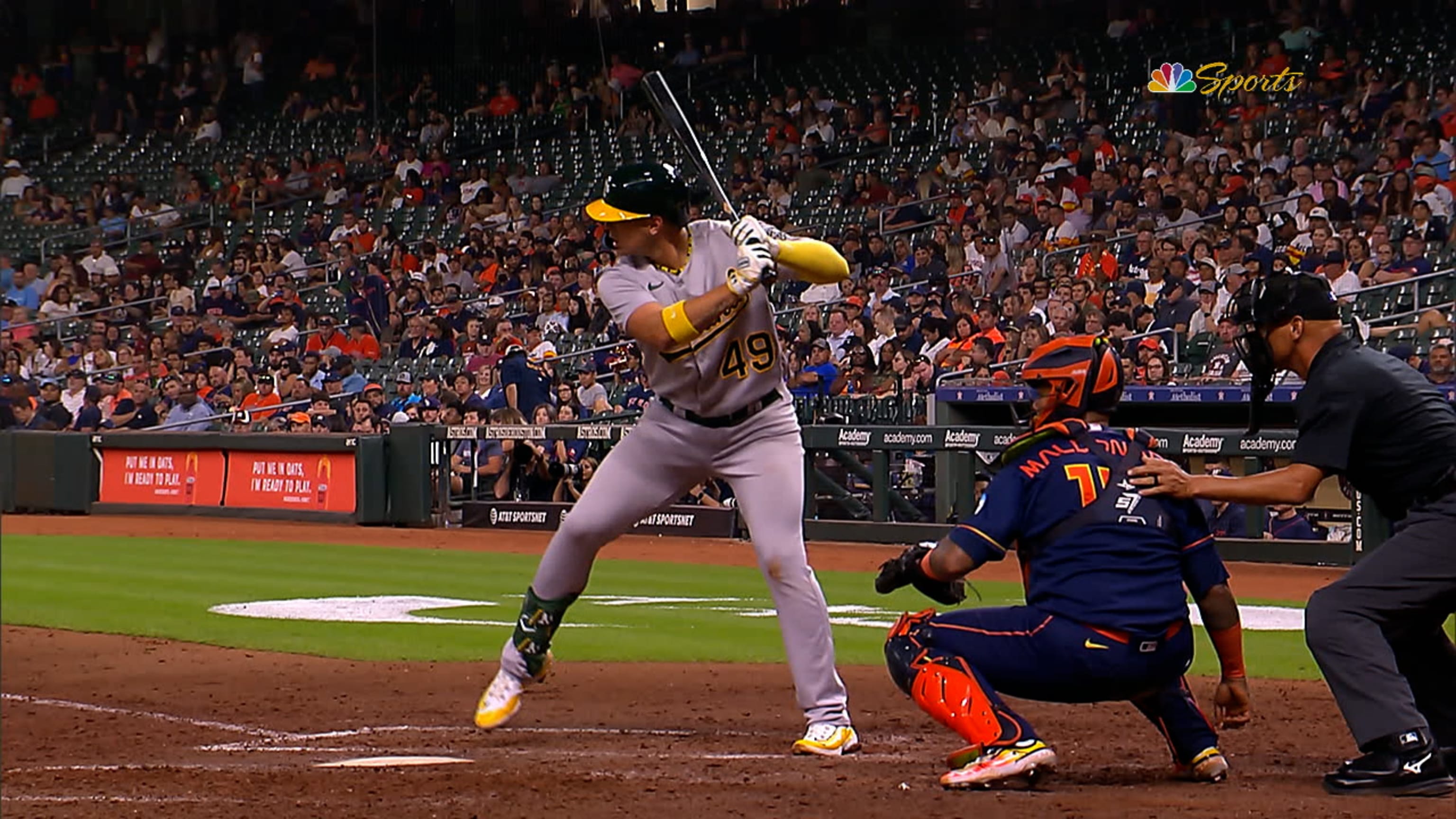 Ryan Noda pega jonrón solitario