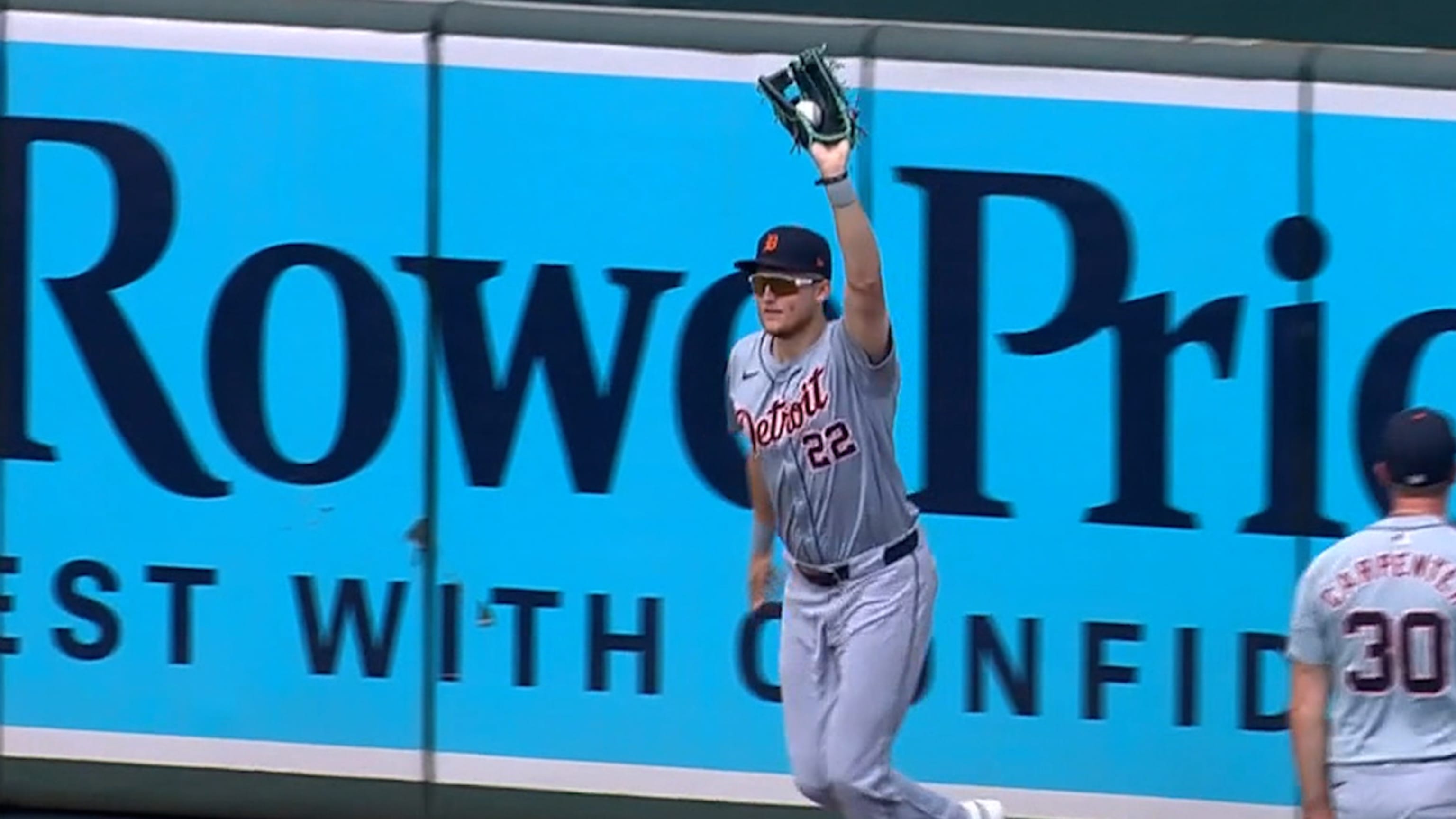 Parker Meadows robs a home run from Colton Cowser