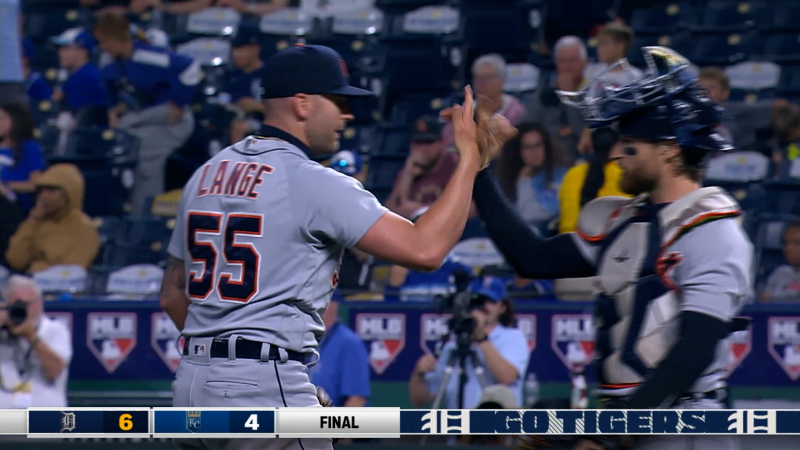 Short hits pinch-hit, three-run homer, Tigers beat Royals 6-4