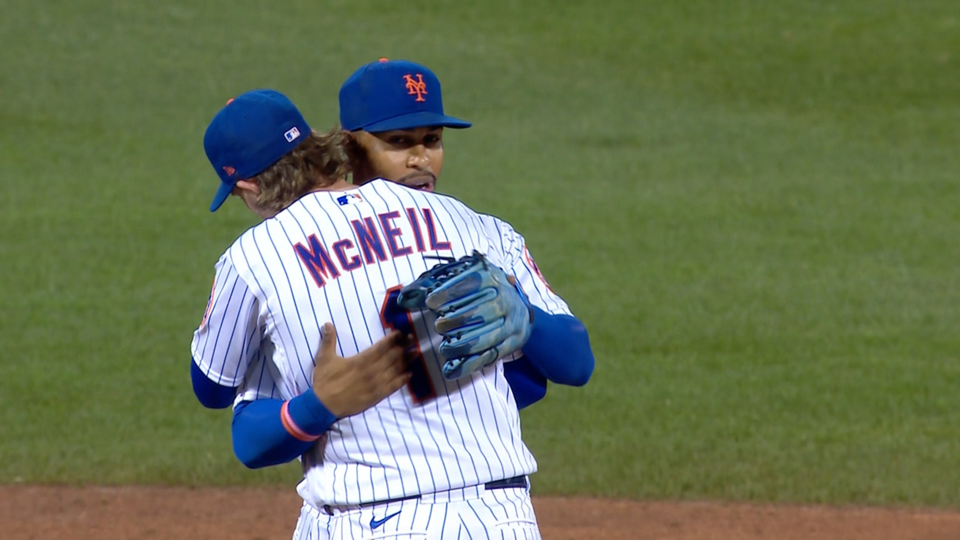 Mets' Jeff McNeil edges out Freddie Freeman for NL batting title