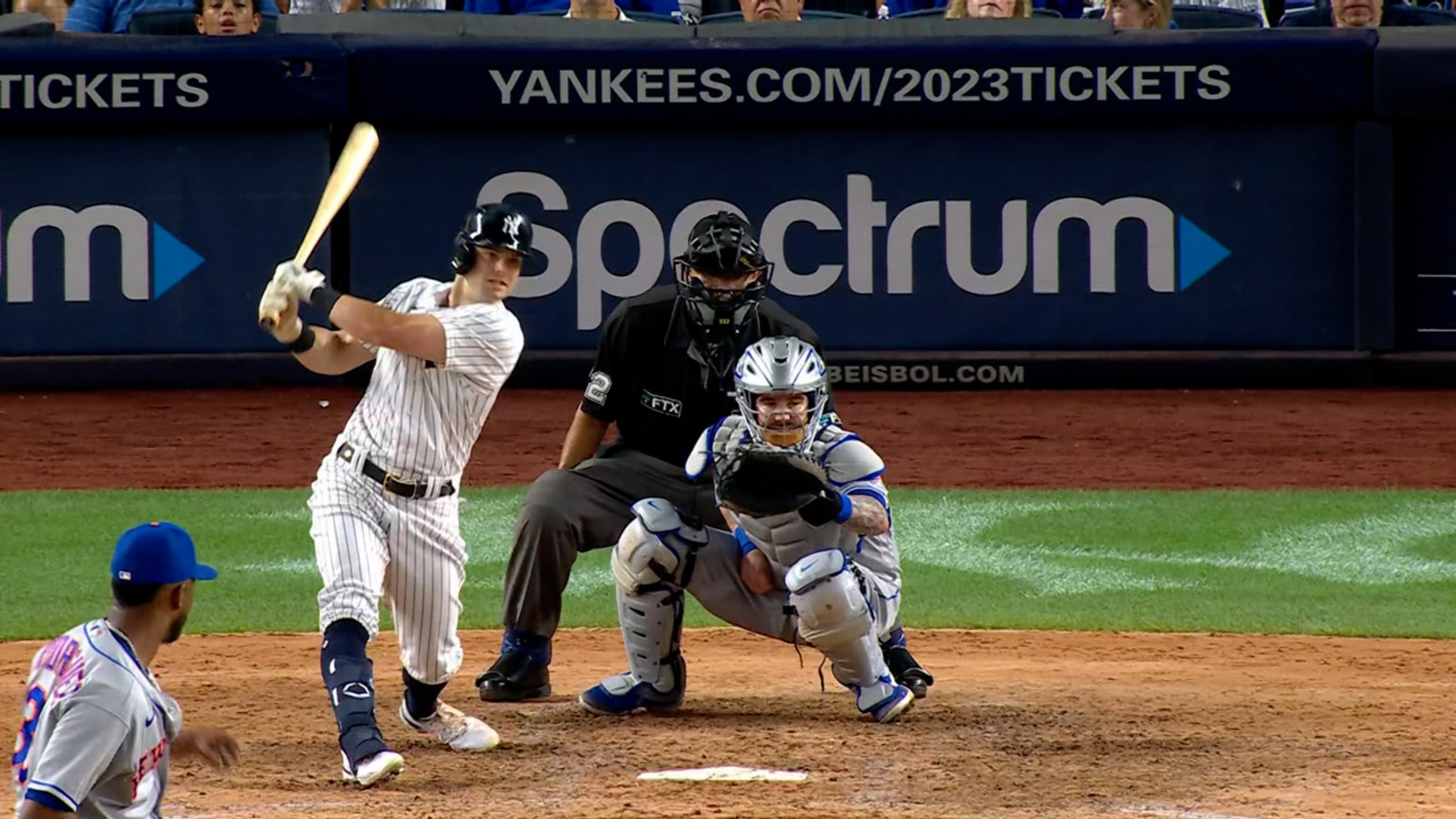 Aaron Judge hits 48th homer, Yankees sweep Subway Series
