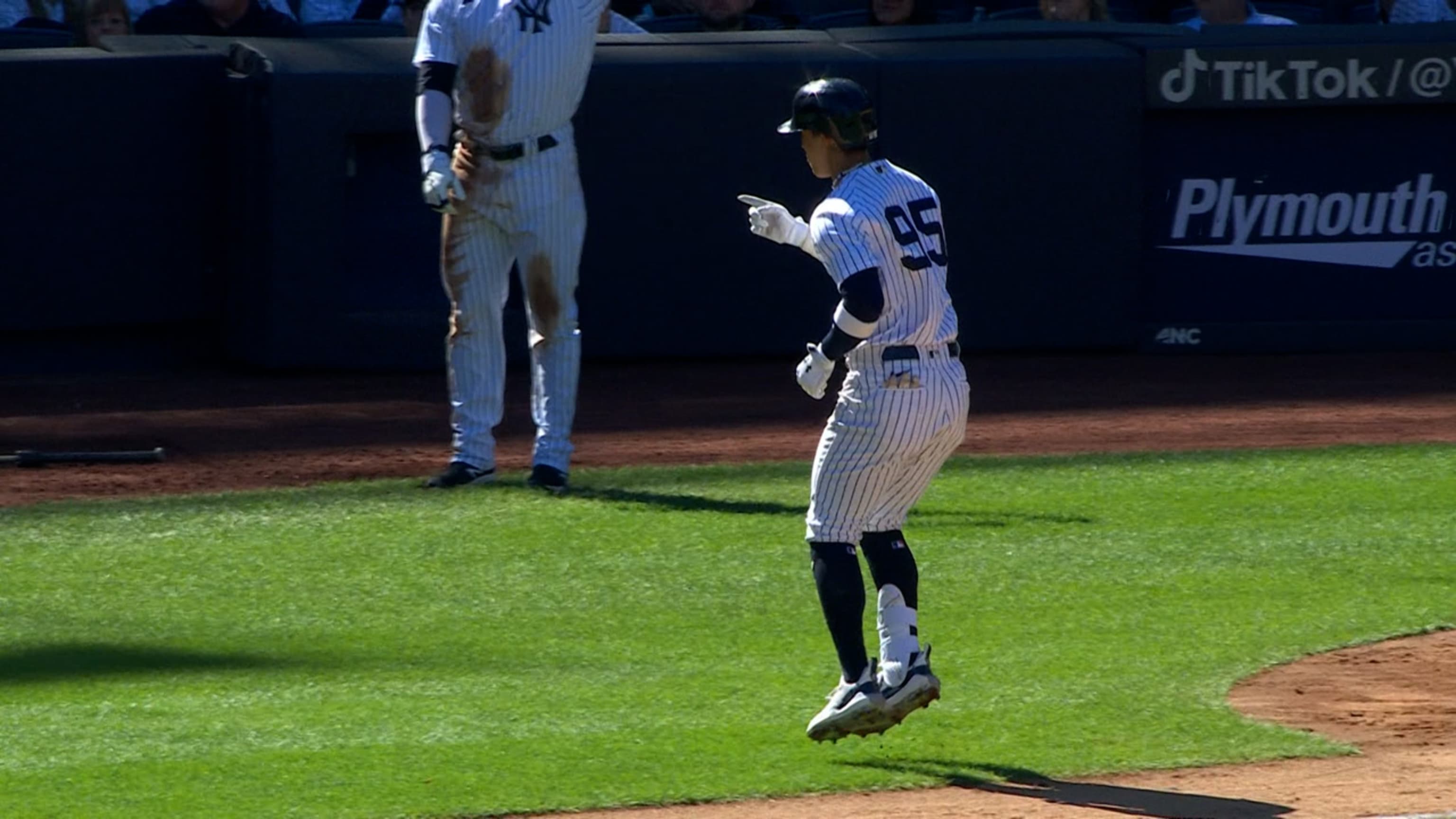 Cabrera empuja dos con HR