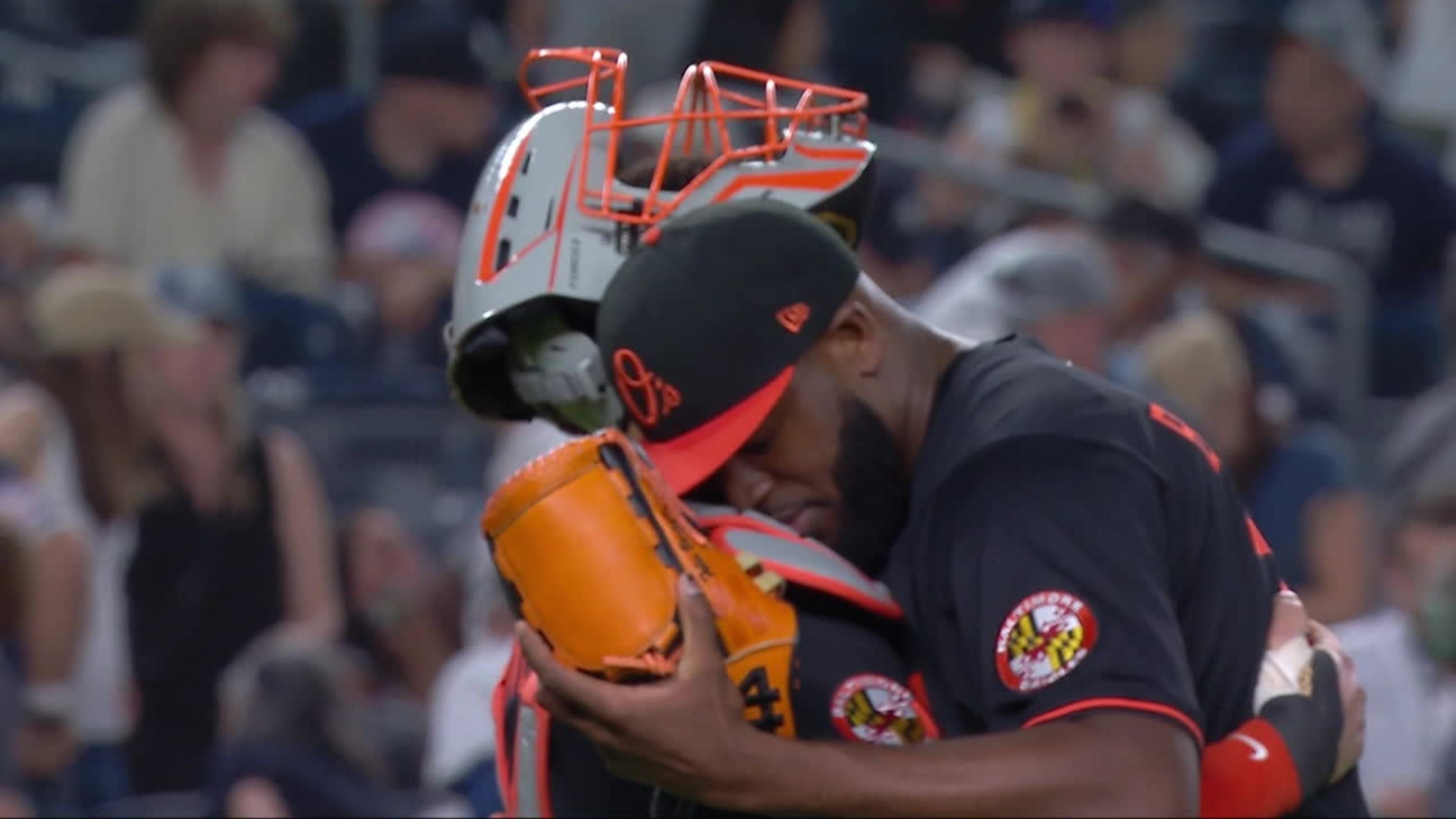 Félix Bautista logra el salvado con ponche