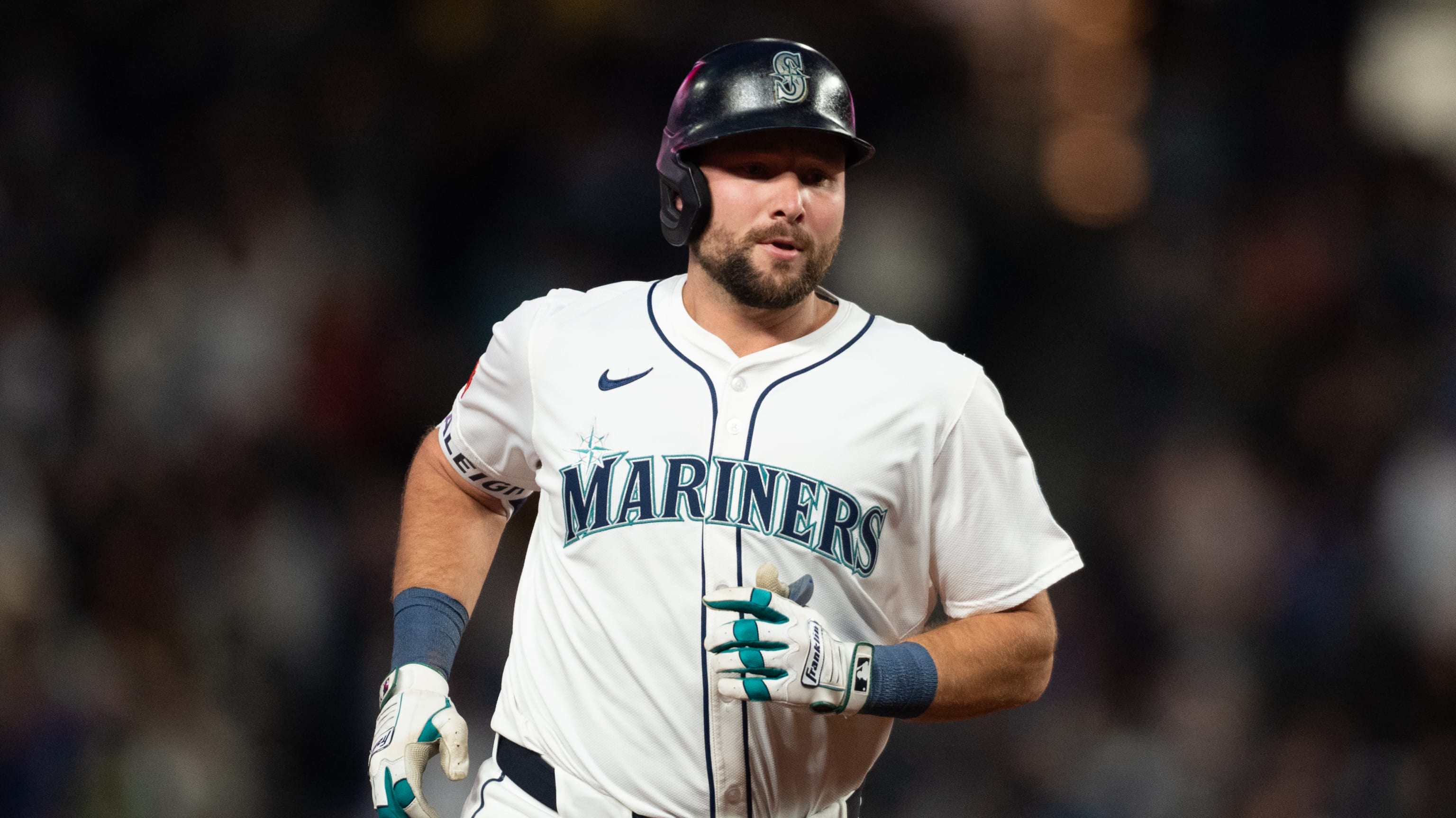 Cal Raleigh's historic home run pace in 2025