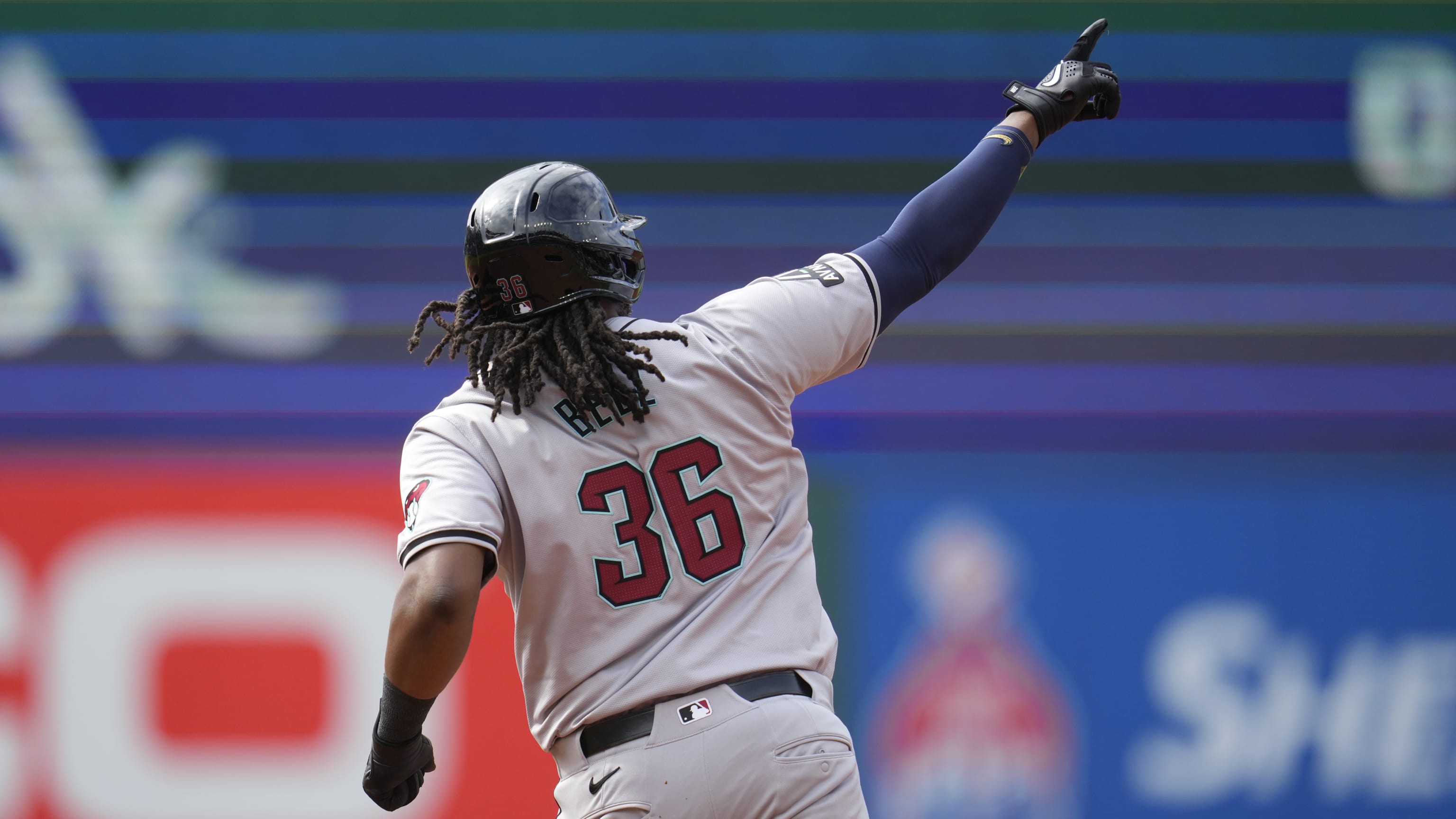 Juego de 2 jonrones de Josh Bell