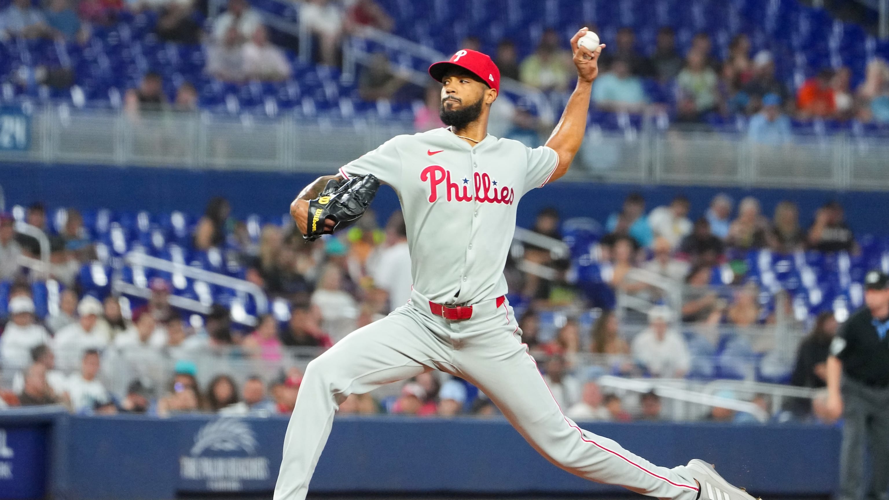 Cristopher Sánchez poncha a cuatro