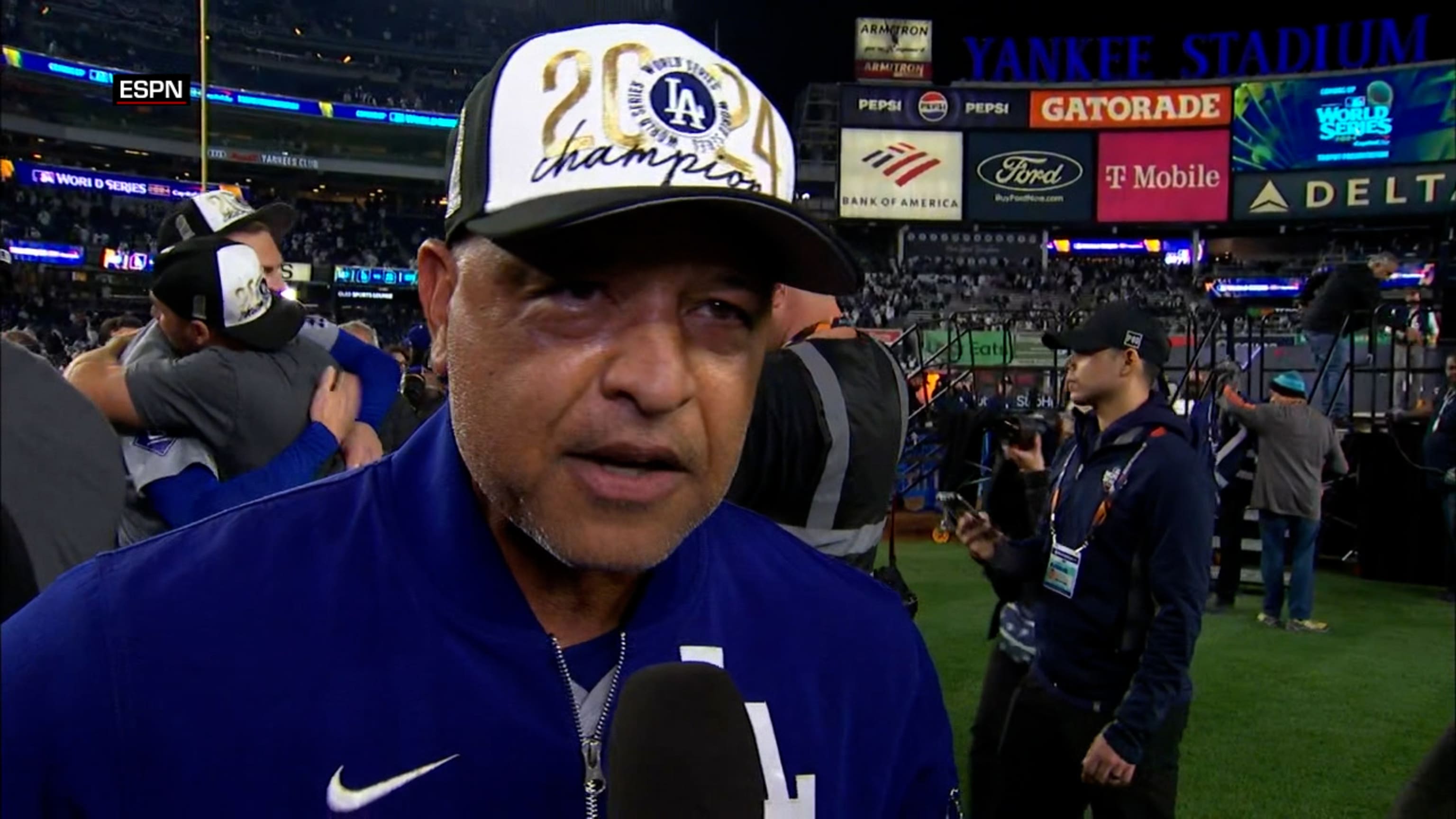 Dave Roberts returns to Japan with Dodgers