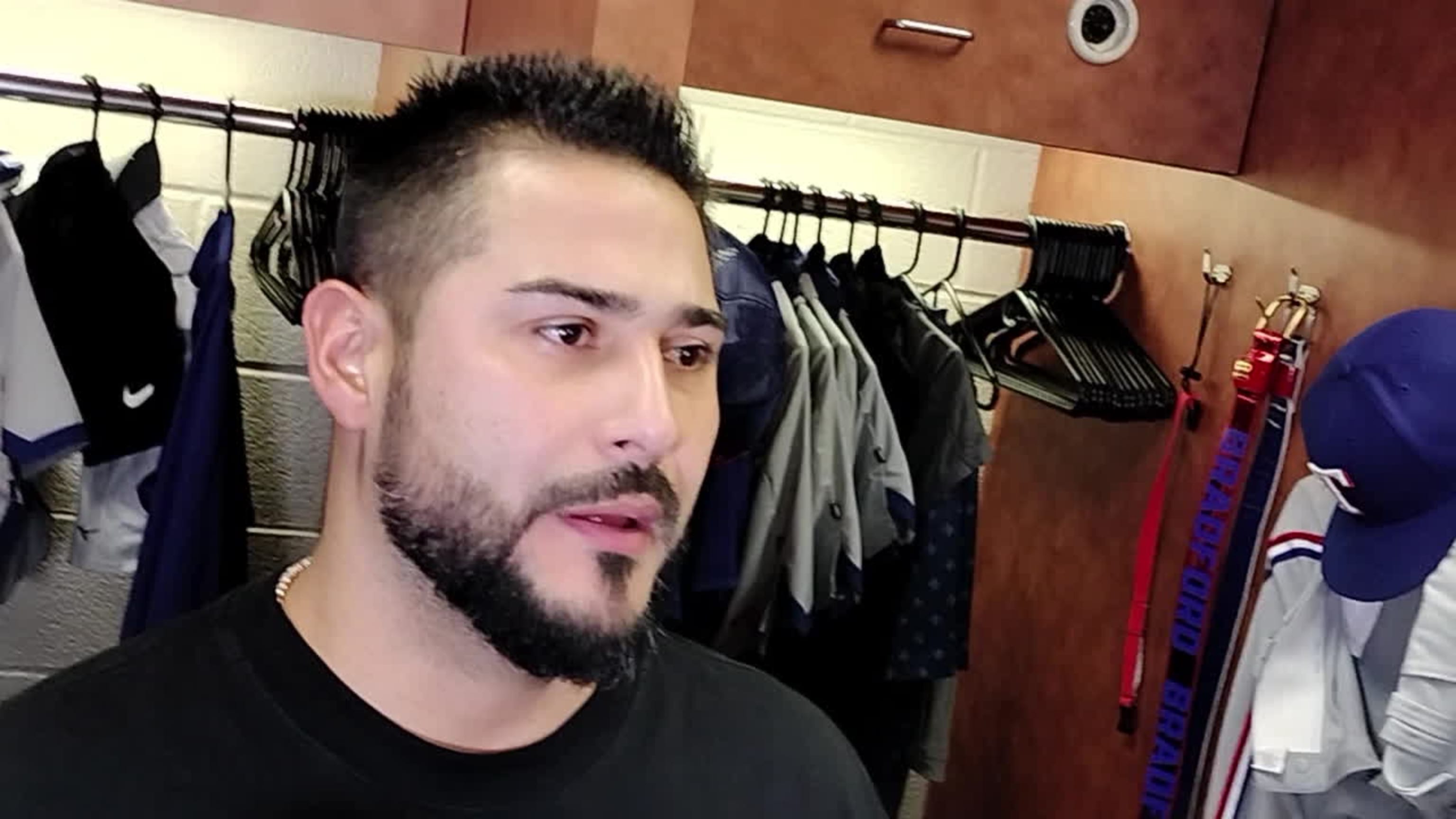 Pérez sobre Texas, Adolis