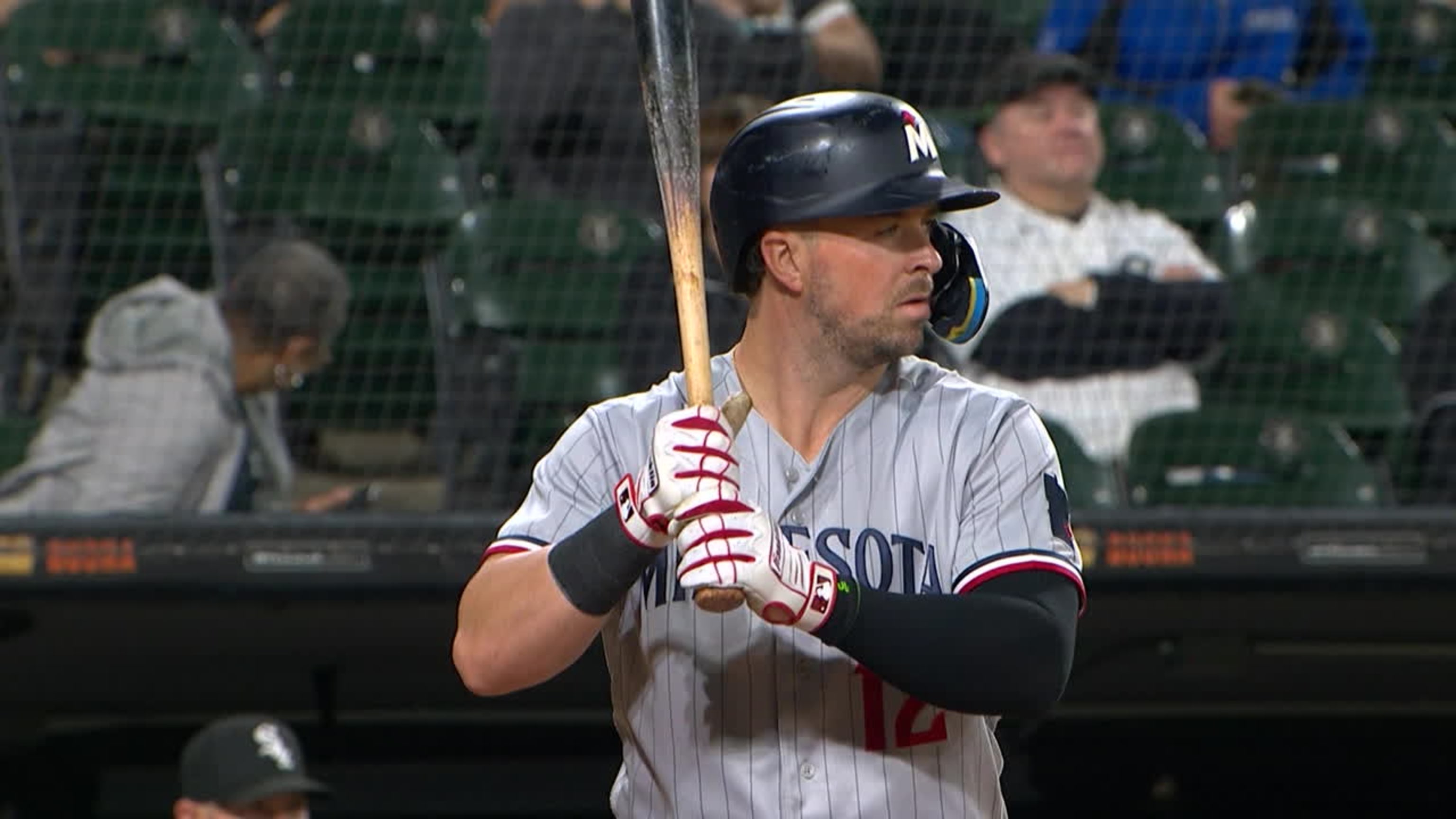 WATCH: Eloy Jiménez HR gives White Sox 2-1 lead on Twins