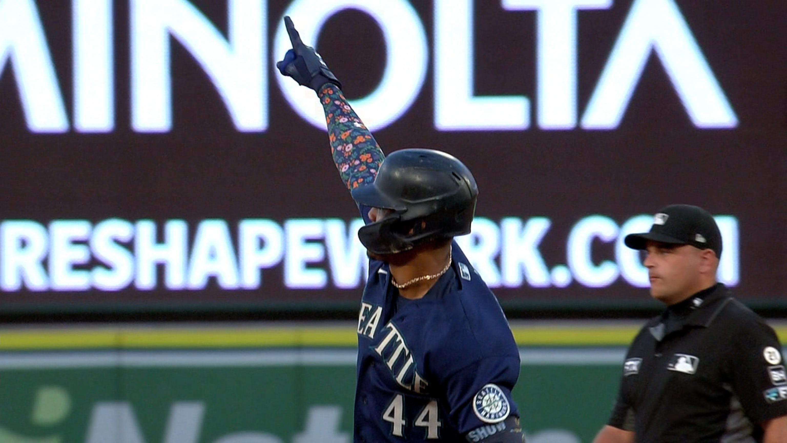 Rodríguez abre el juego con HR