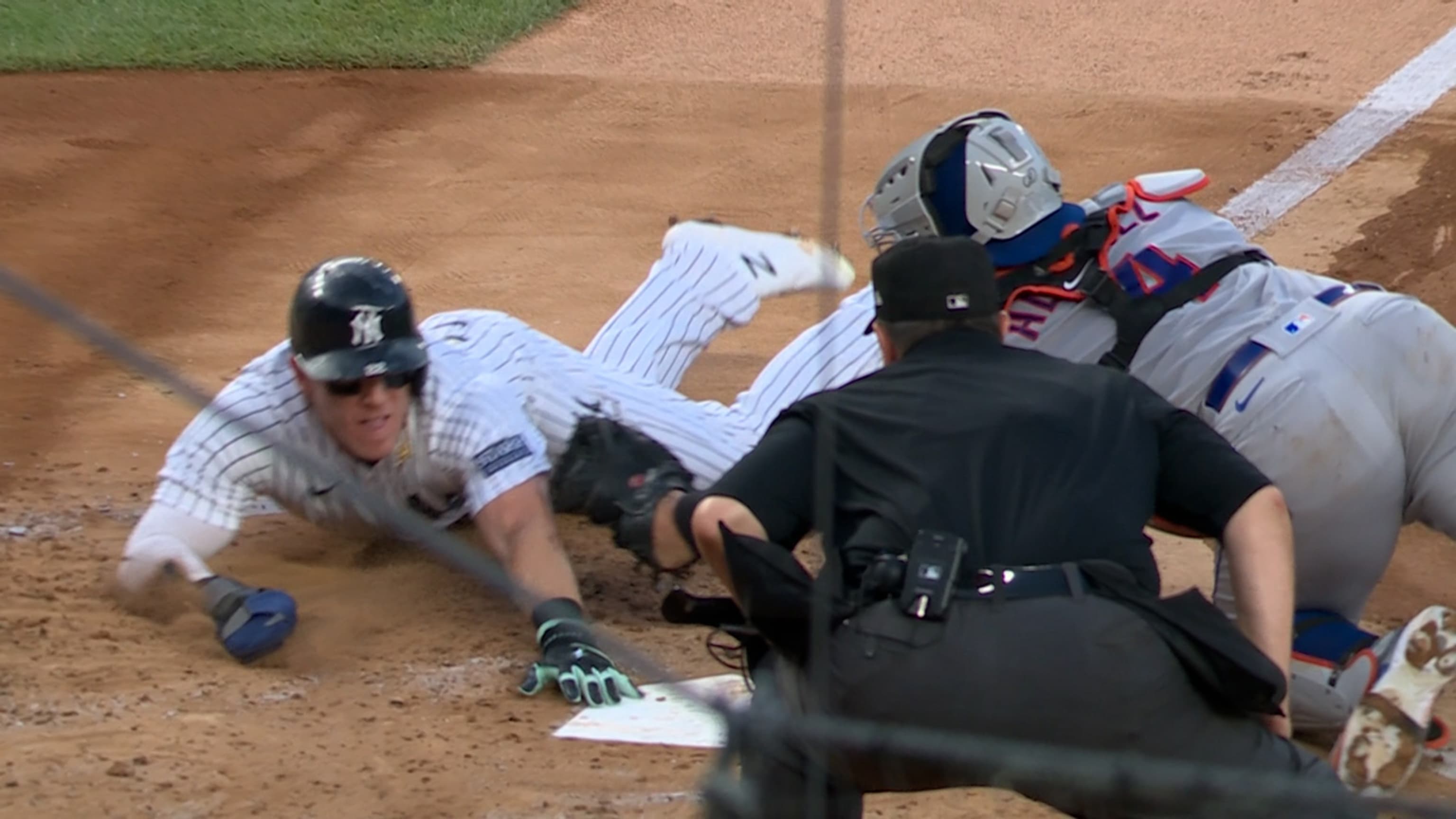 Carlos Rodon posts 1st solid Yankees outing in 3-1 win over Mets