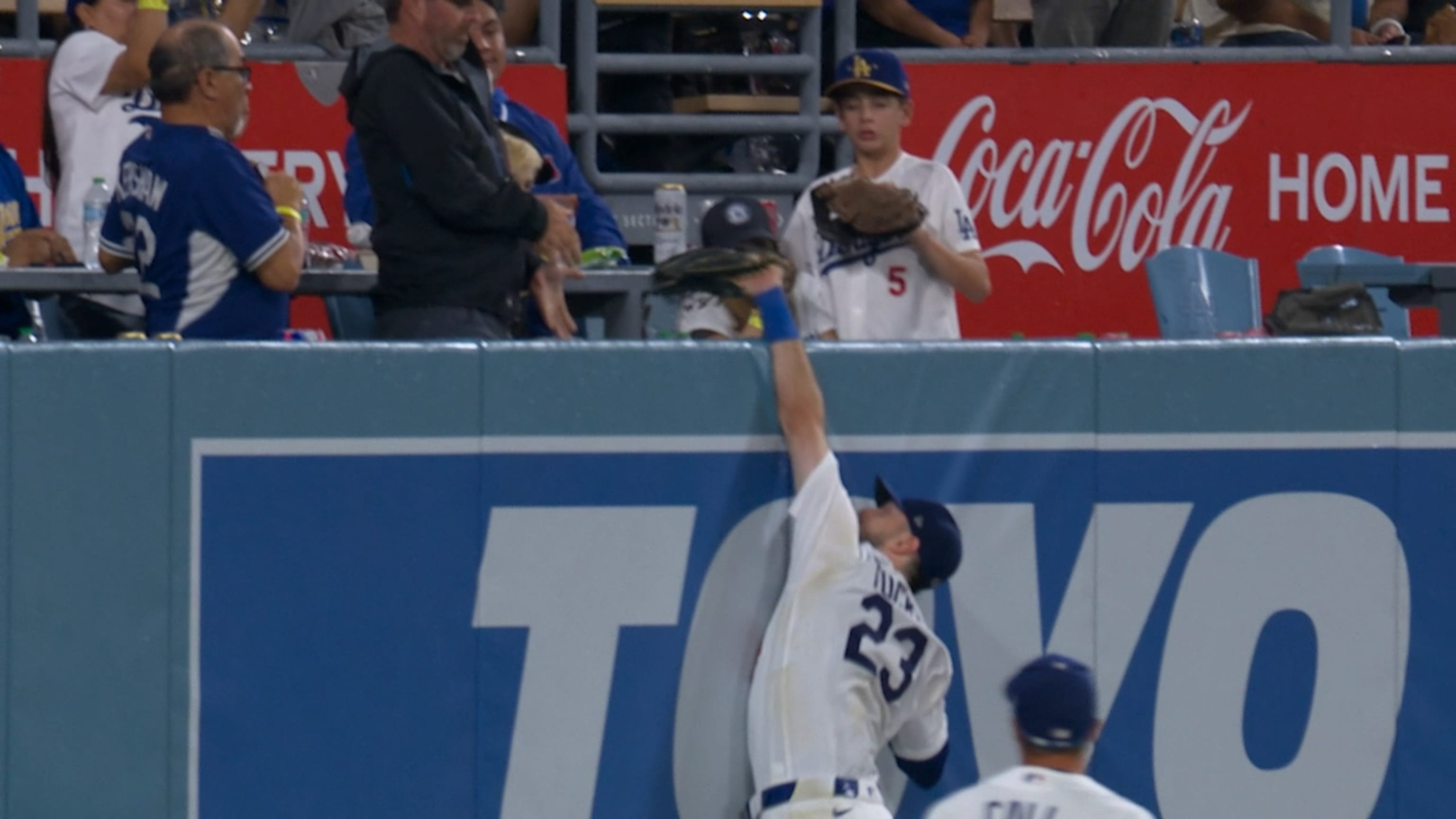 Kyle Tucker le roba un jonrón a Harry Ford