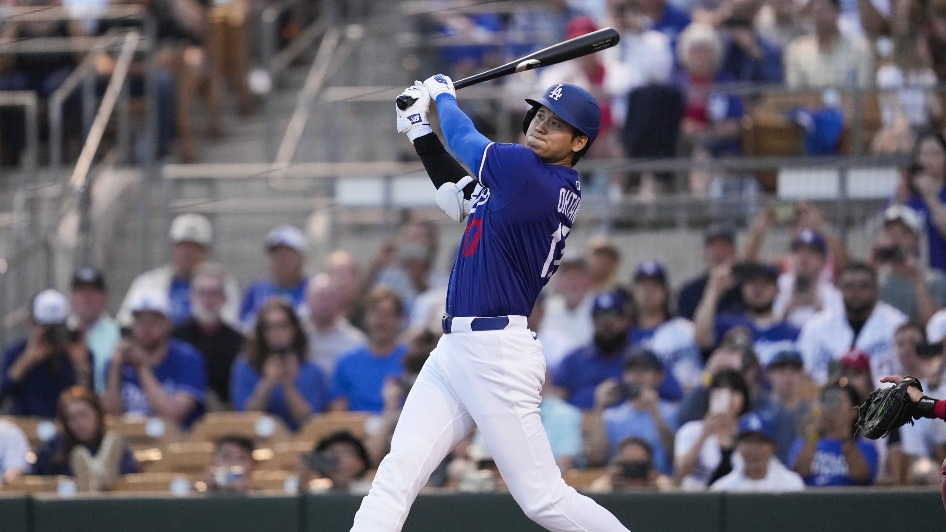 Shohei Ohtani conecta un jonrón en su primer turno&nbsp;