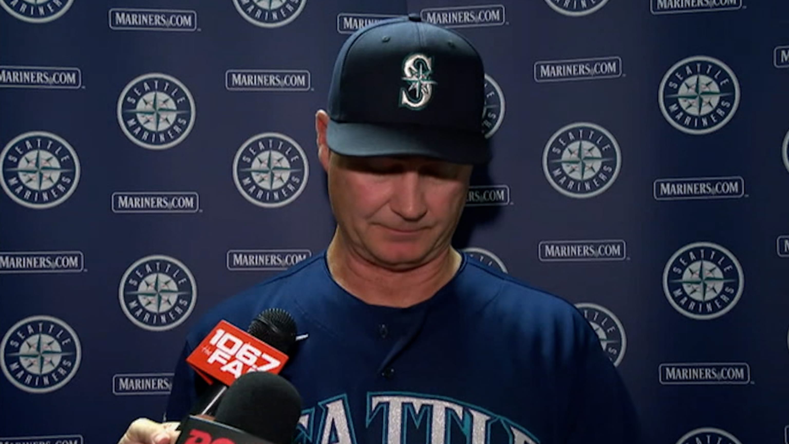 Mariners' Julio Rodriguez robs home run vs. Orioles, shares emotional  moment with young fan wearing his jersey 