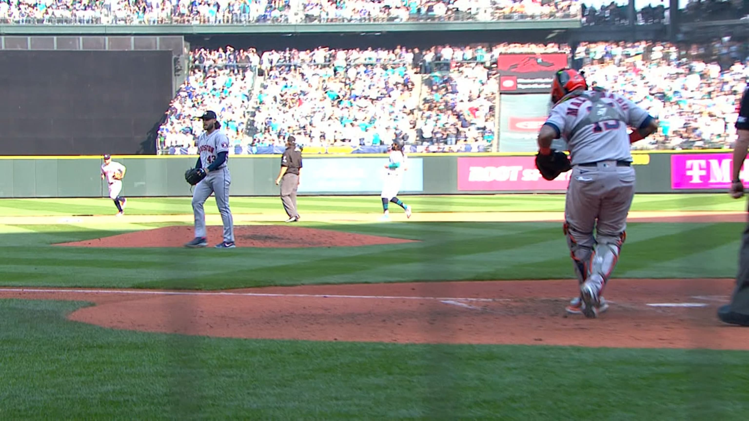 ALCS Gm7: McCullers Jr. dominates over four scoreless in Game 7 