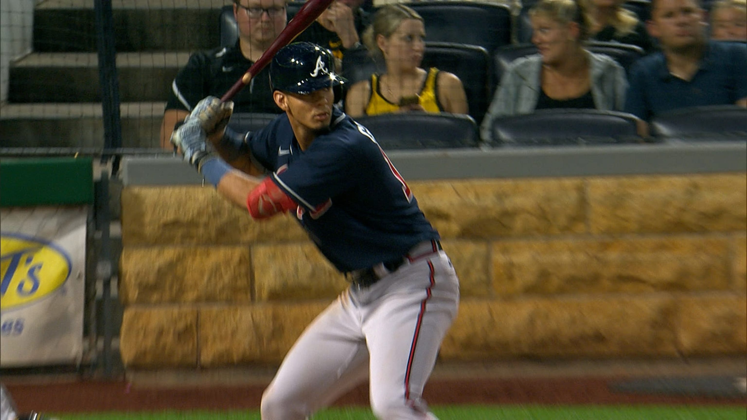 Grissom produce con sencillo