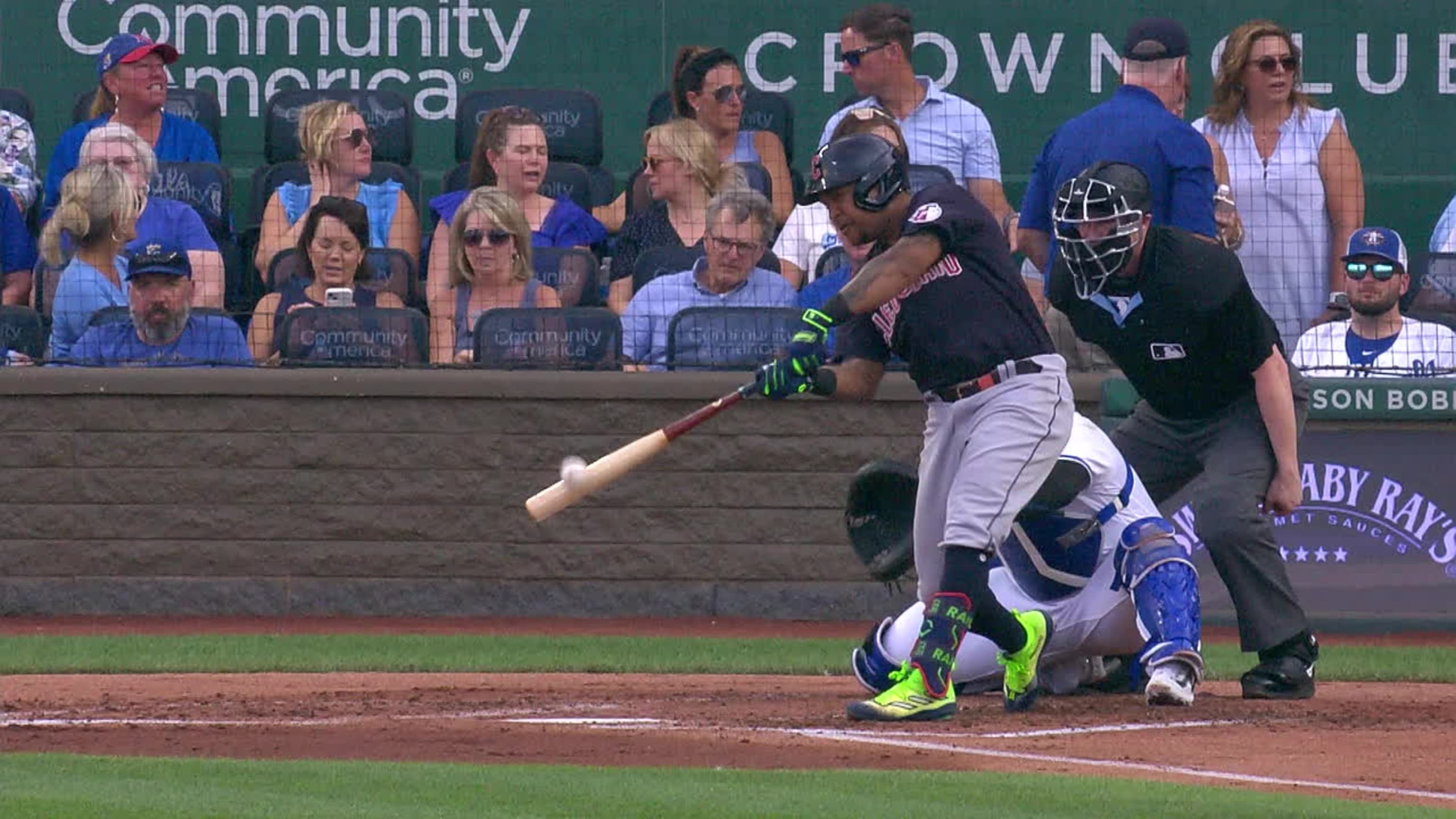 José Ramírez pega grand slam