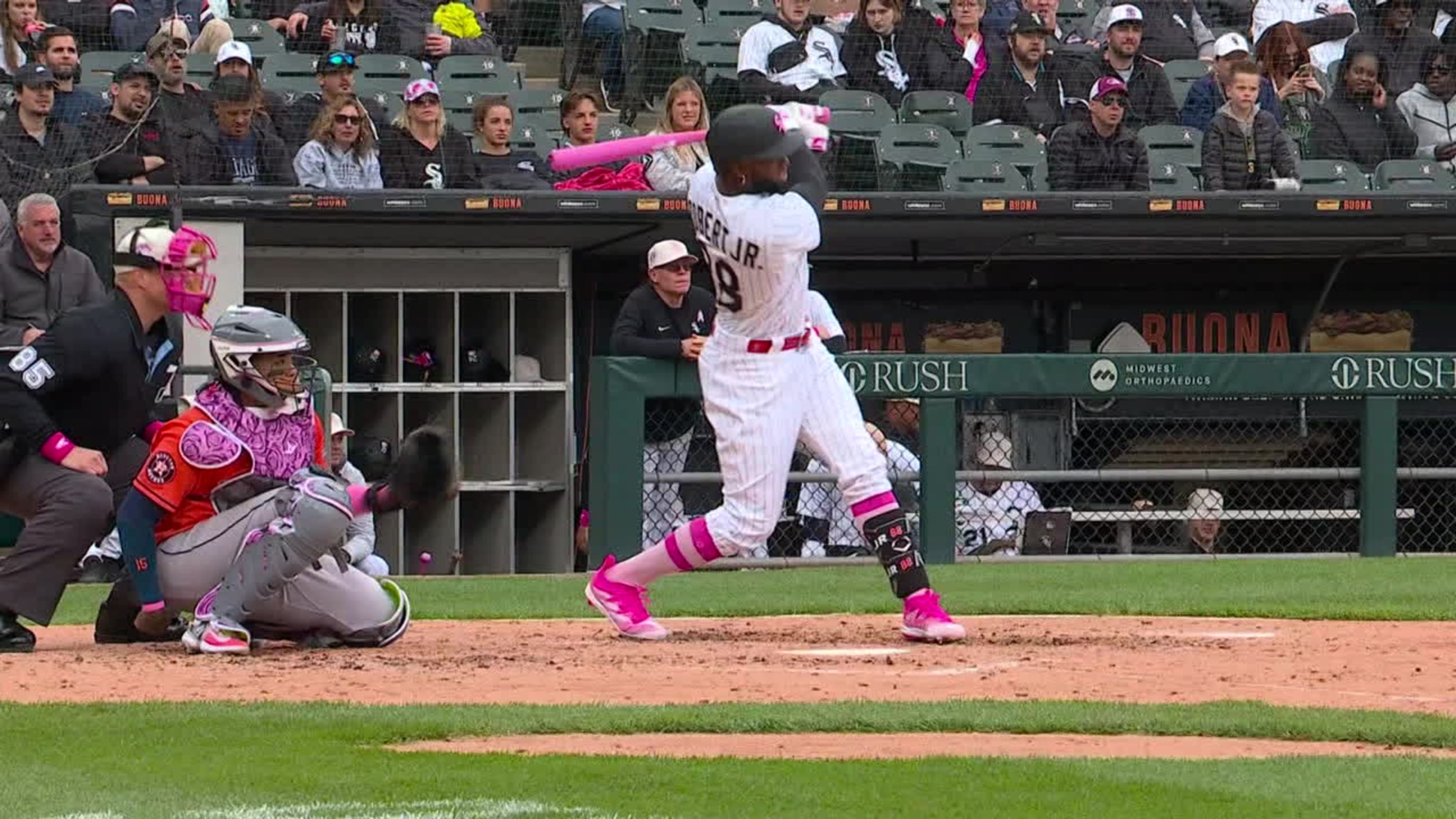 Luis Robert Jr.  pega su jonrón 11