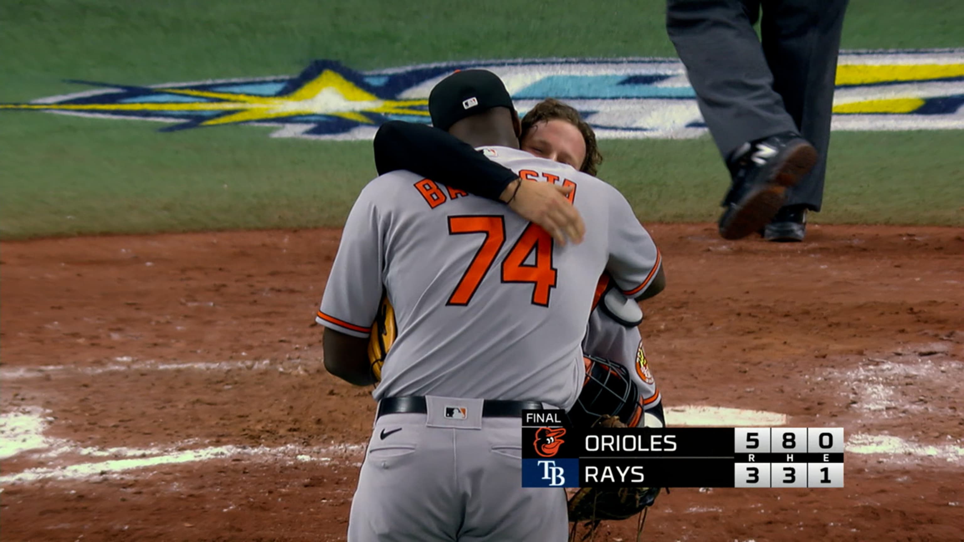 O'Hearn's pinch-hit RBI single in 9th rallies Orioles to 6-5 win over Rays
